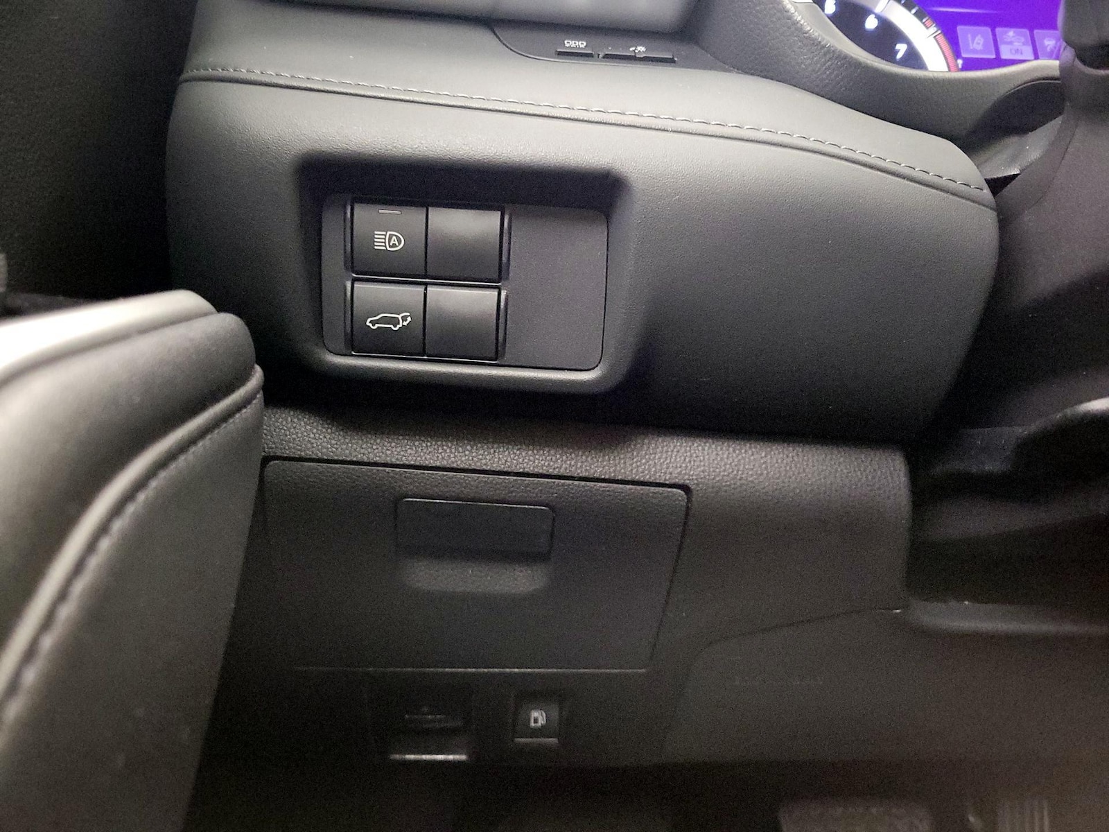 2021 Toyota Highlander XLE - Photo 14