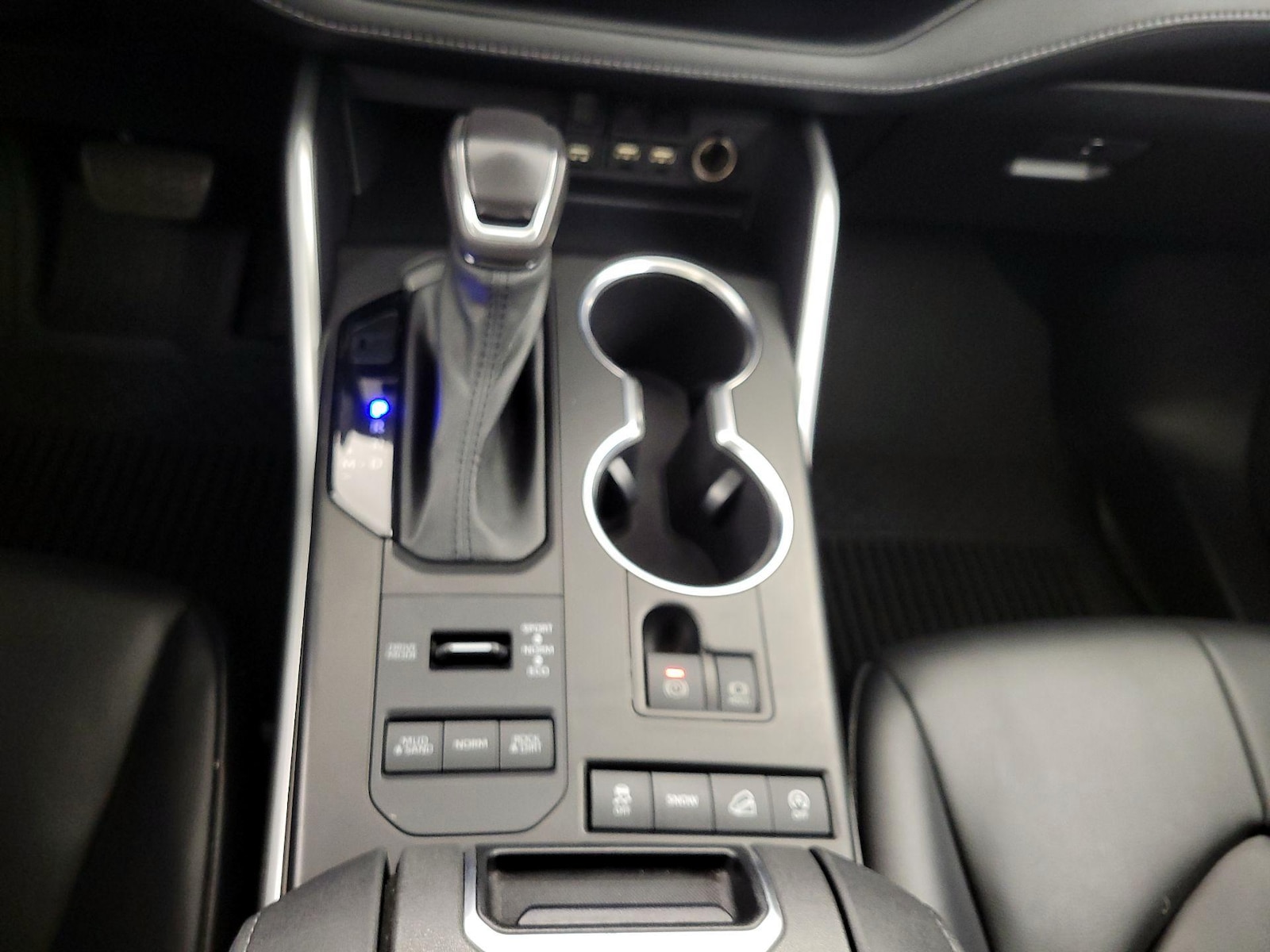 2021 Toyota Highlander XLE - Photo 19