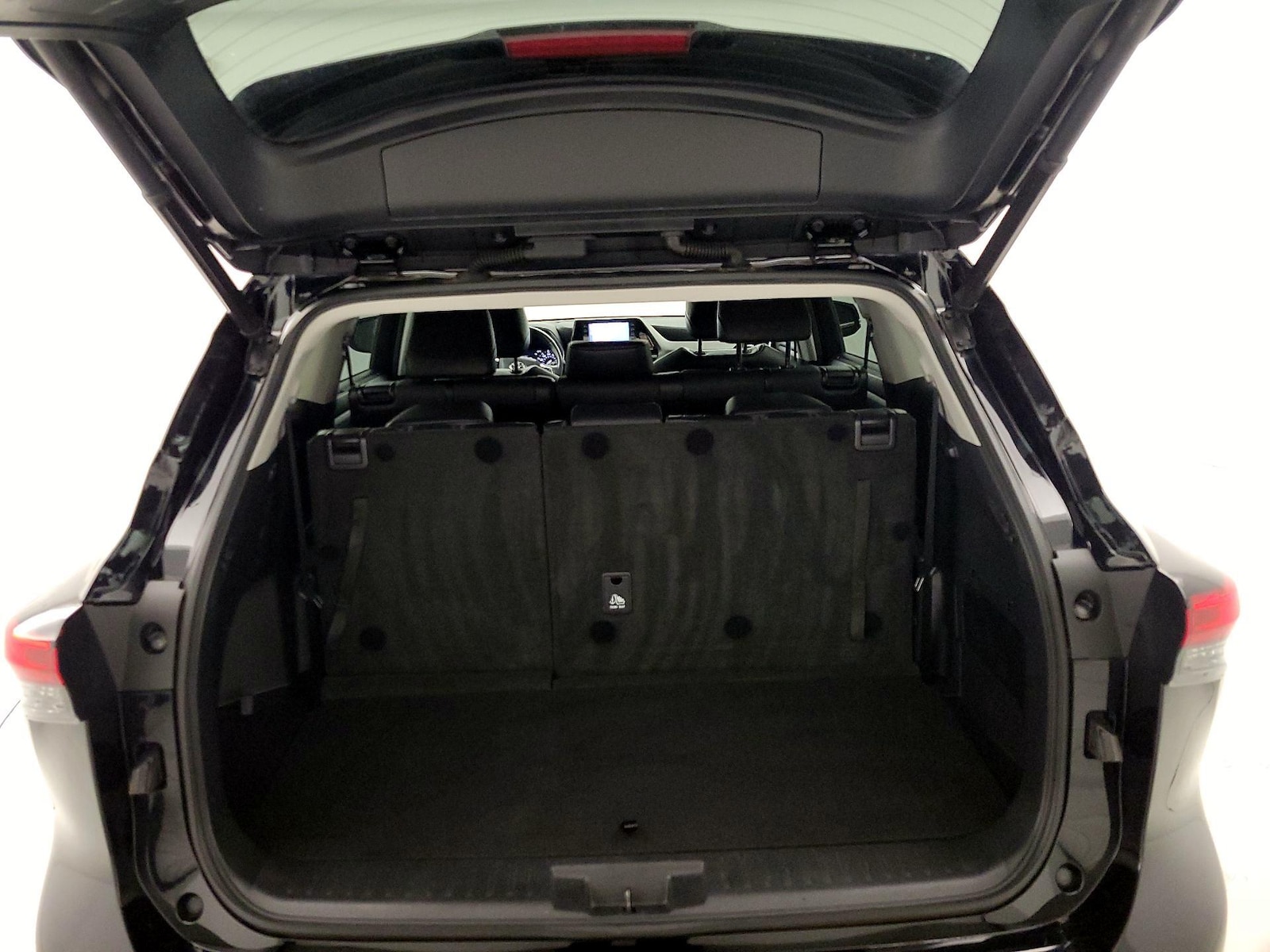 2021 Toyota Highlander XLE - Photo 23