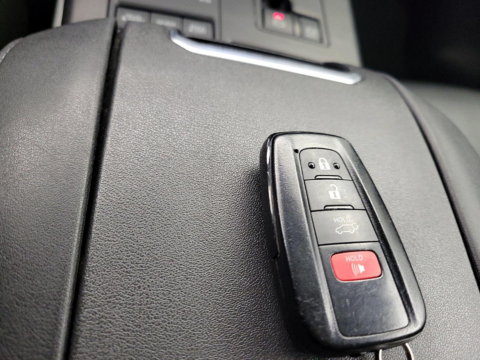 2021 Toyota Highlander XLE - Photo 25