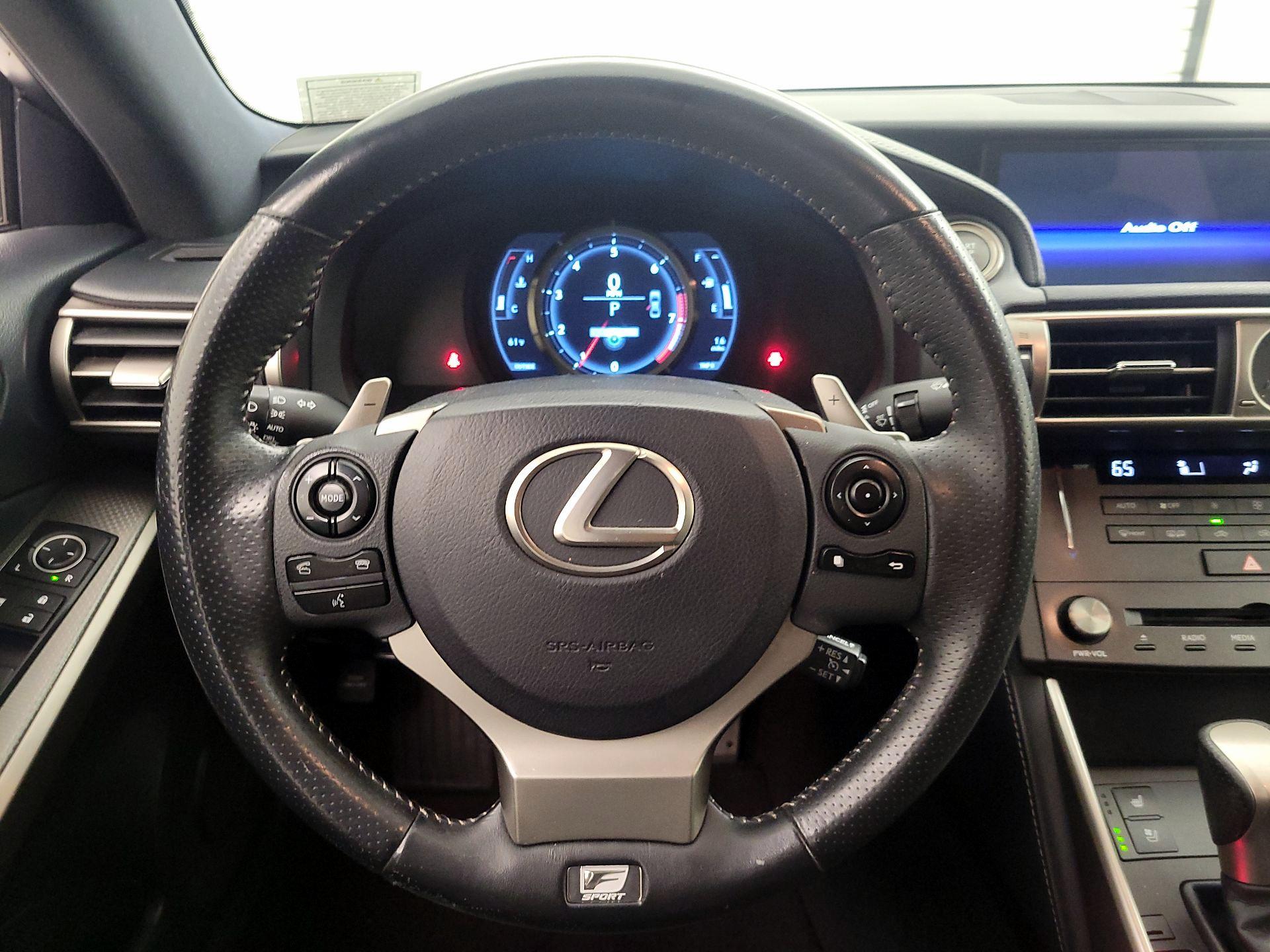 Thumbnail: 2015 Lexus IS - 10