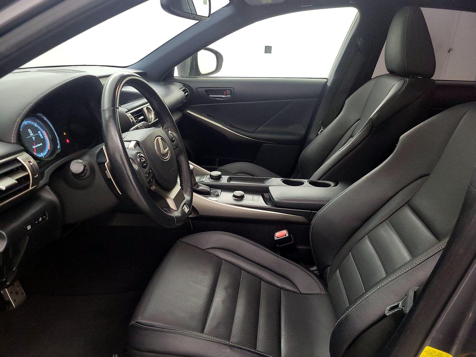 Thumbnail: 2015 Lexus IS - 11