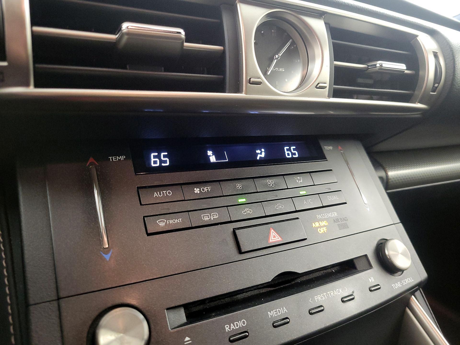 Thumbnail: 2015 Lexus IS - 16