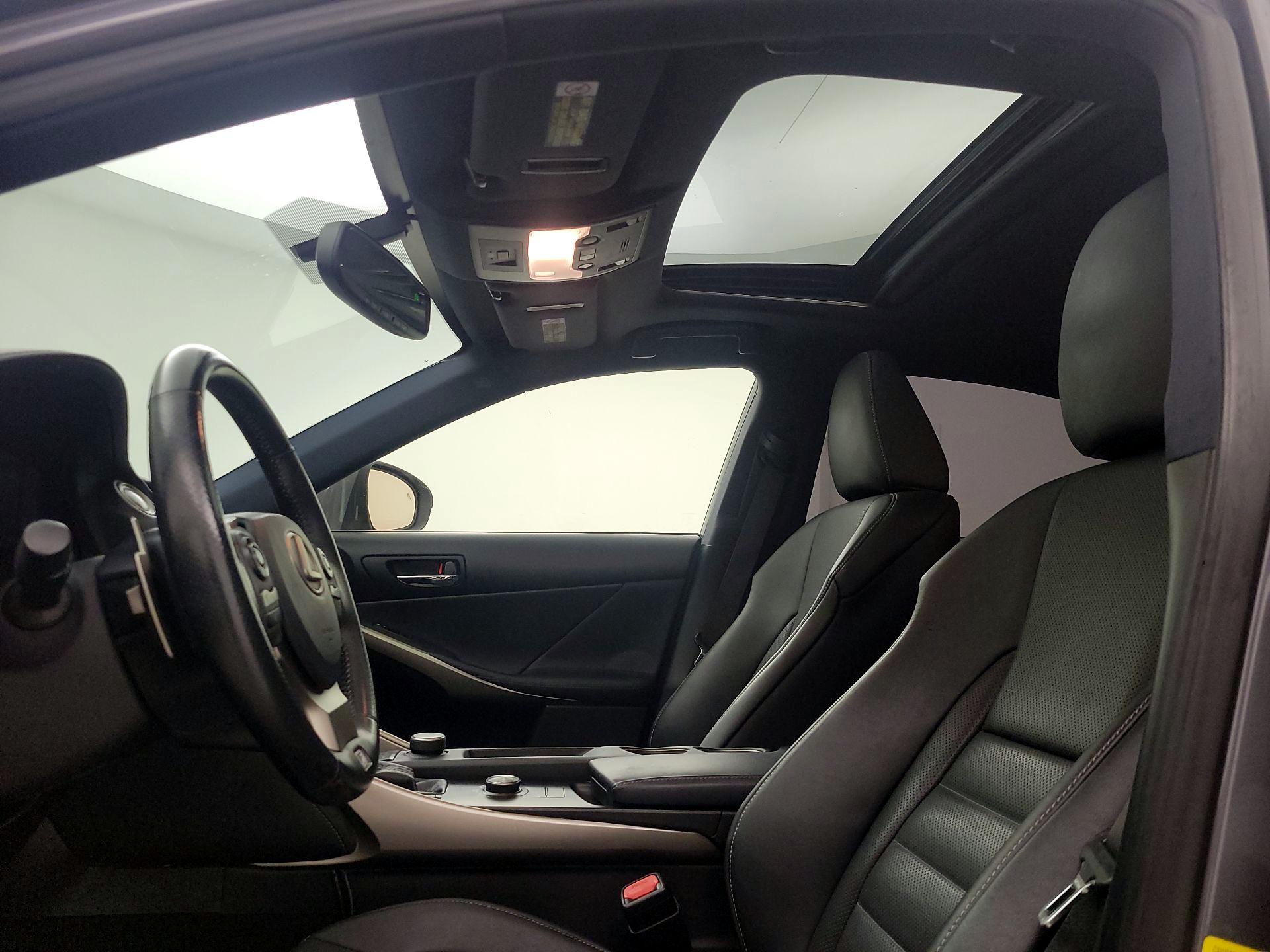 Thumbnail: 2015 Lexus IS - 19