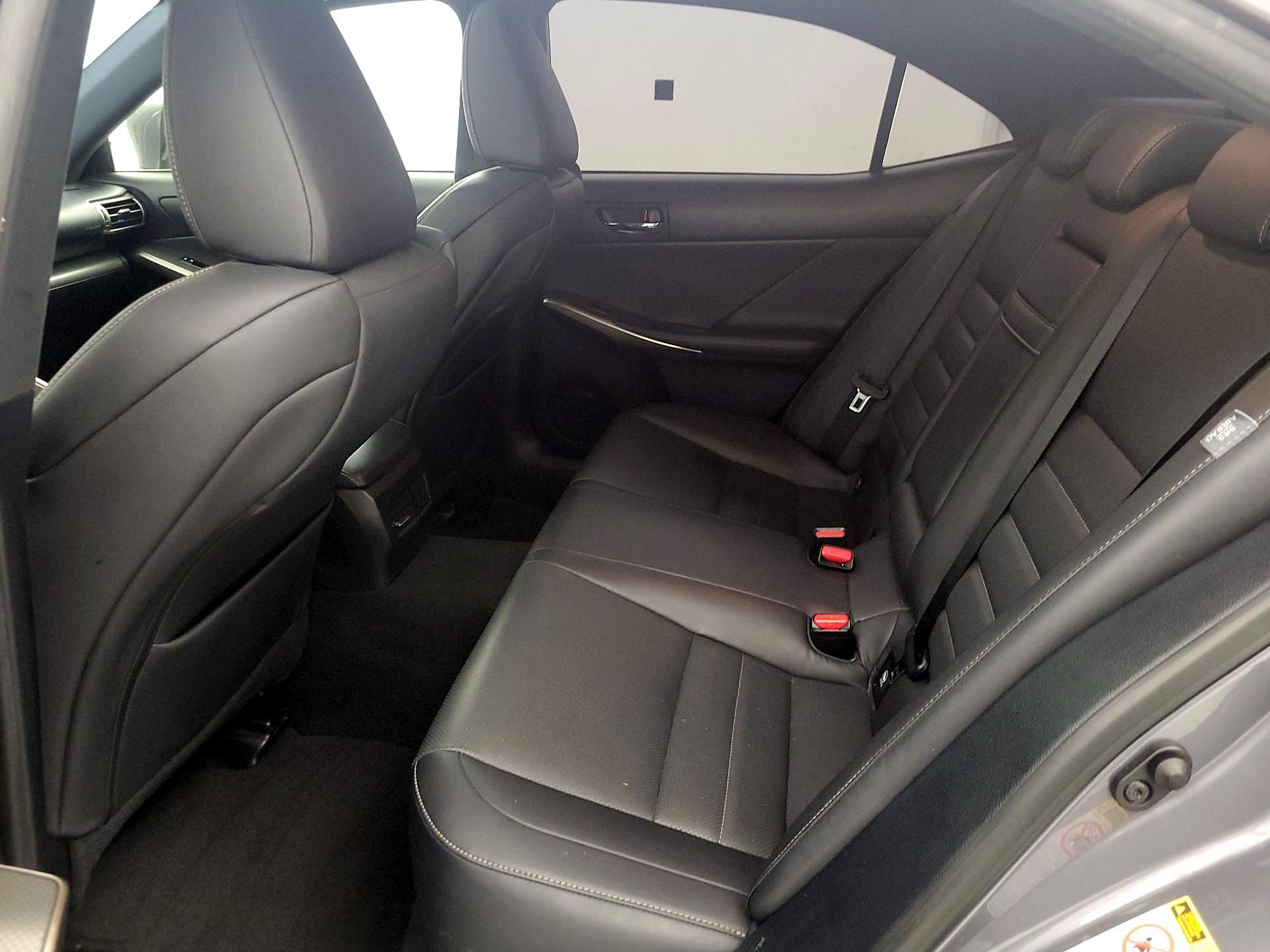 Thumbnail: 2015 Lexus IS - 20