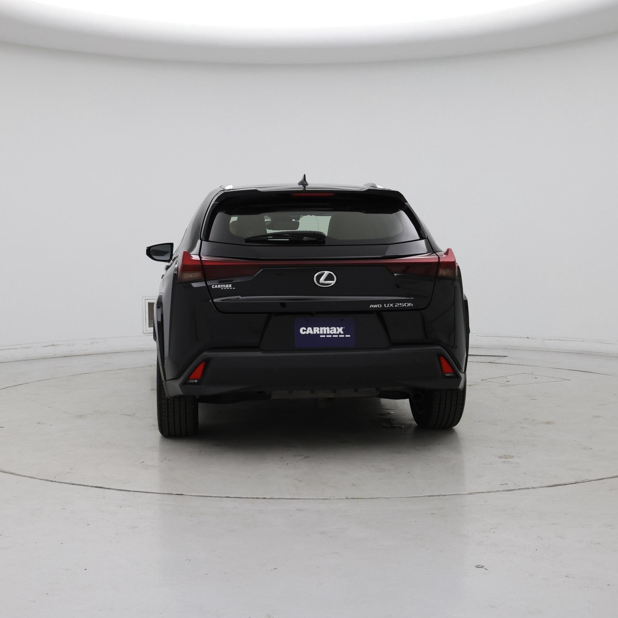 Thumbnail: 2024 Lexus UX - 6