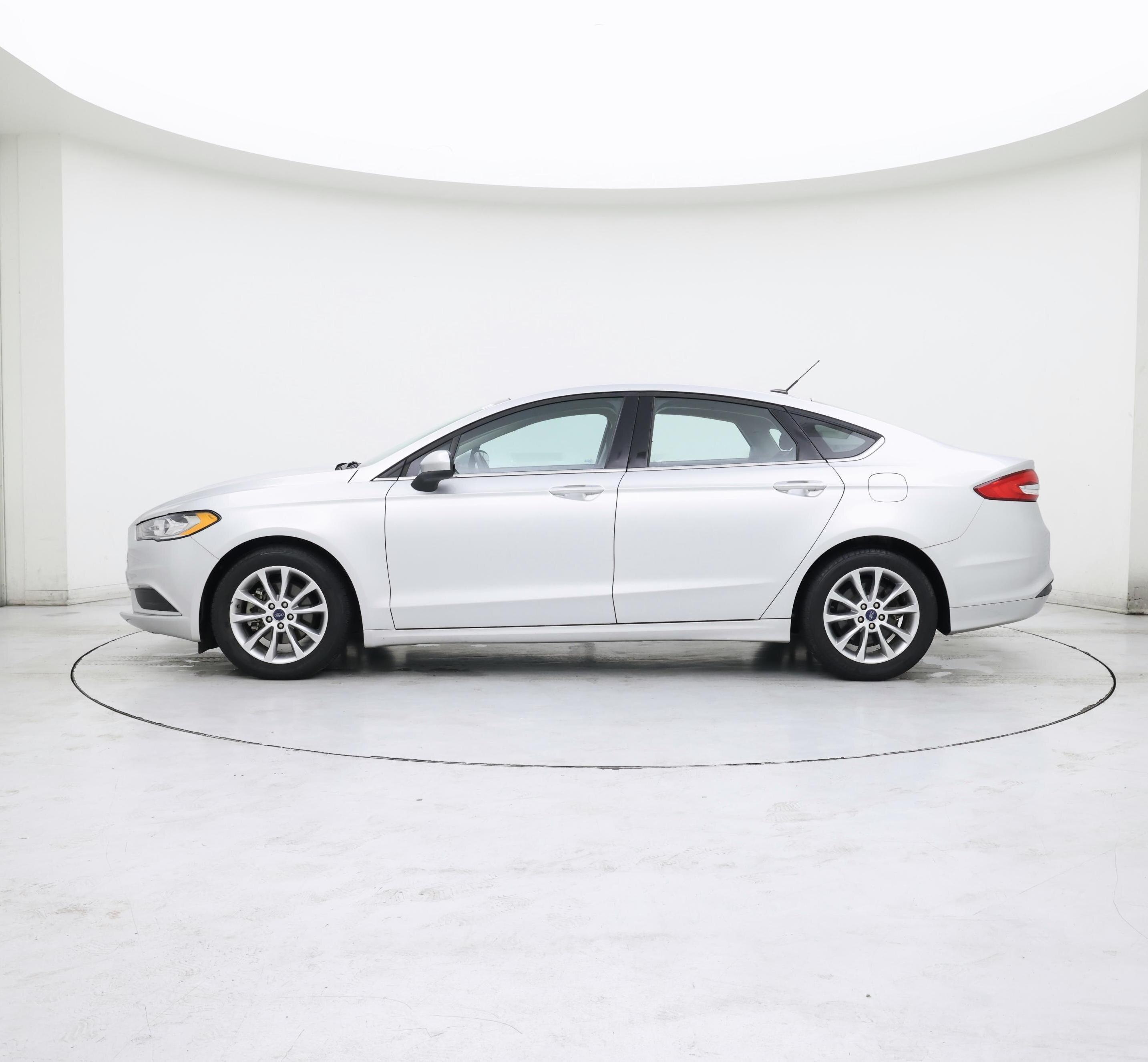 Thumbnail: 2017 Ford Fusion - 3
