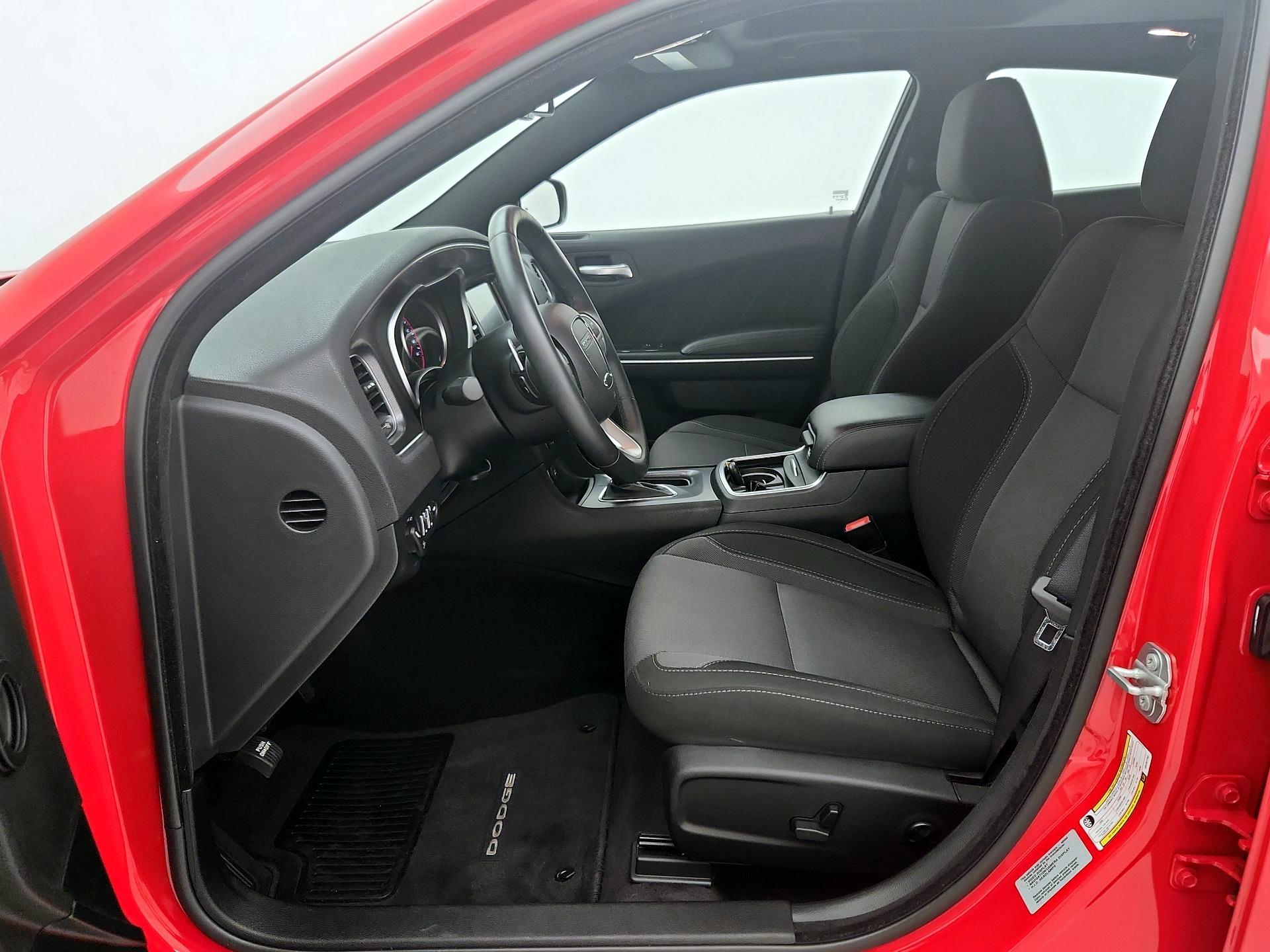 Thumbnail: 2016 Dodge Charger - 11