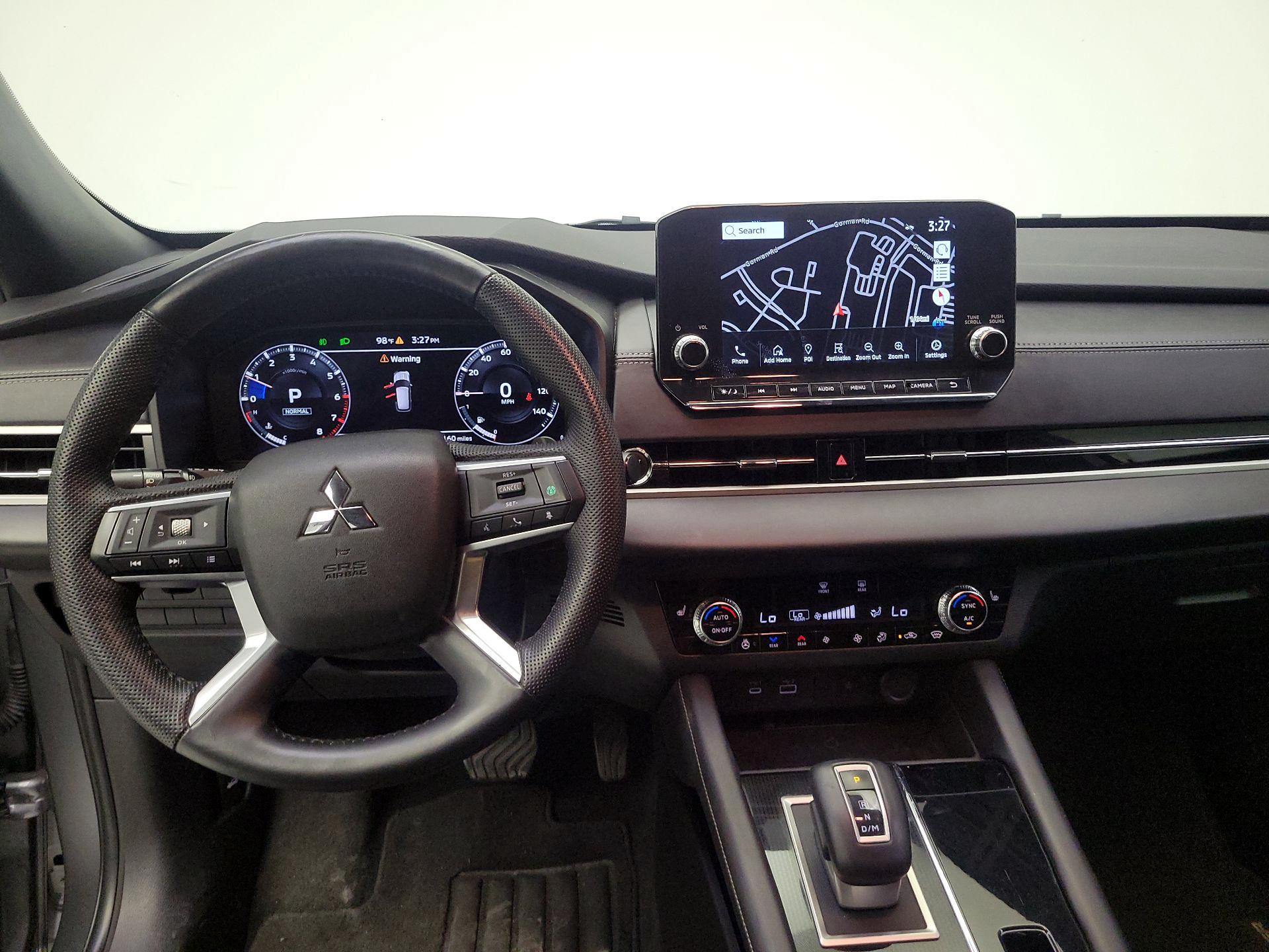 Thumbnail: 2023 Mitsubishi Outlander - 9