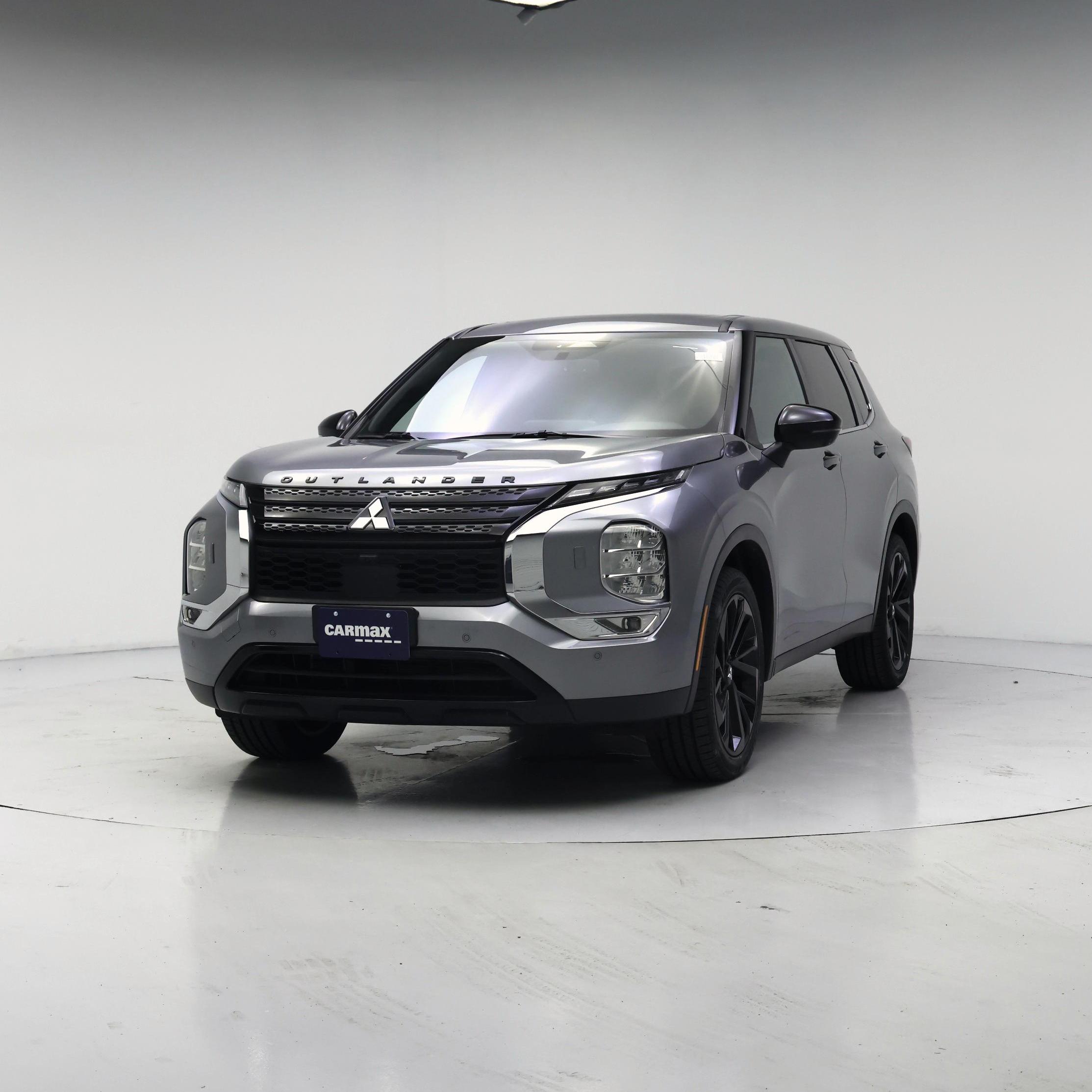 Thumbnail: 2023 Mitsubishi Outlander - 4