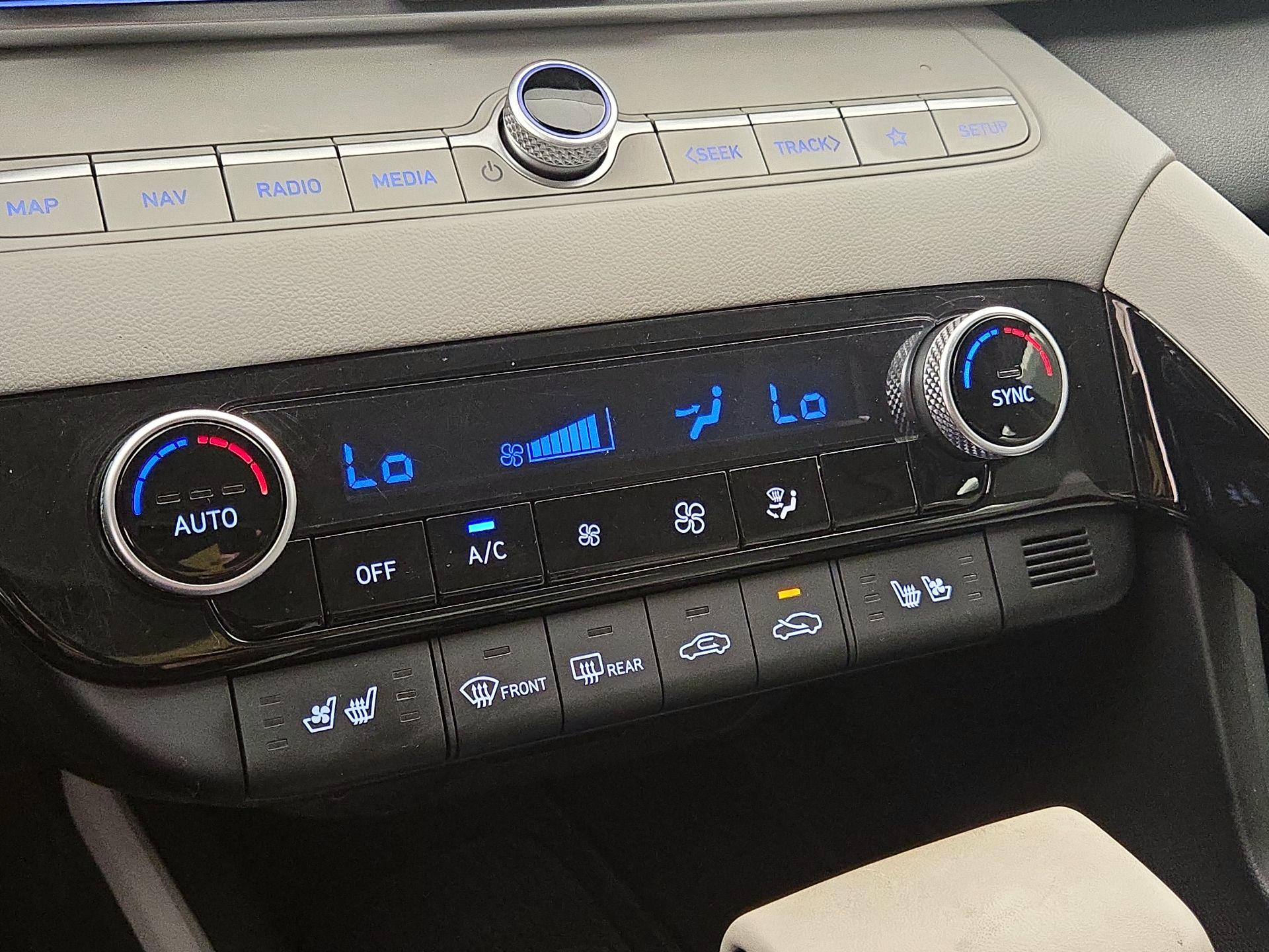 Thumbnail: 2024 Hyundai Elantra - 15