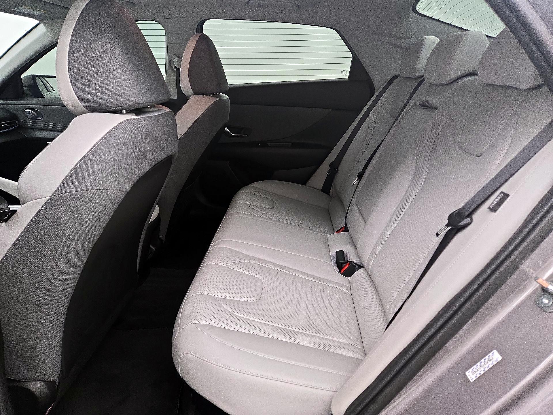 Thumbnail: 2024 Hyundai Elantra - 18