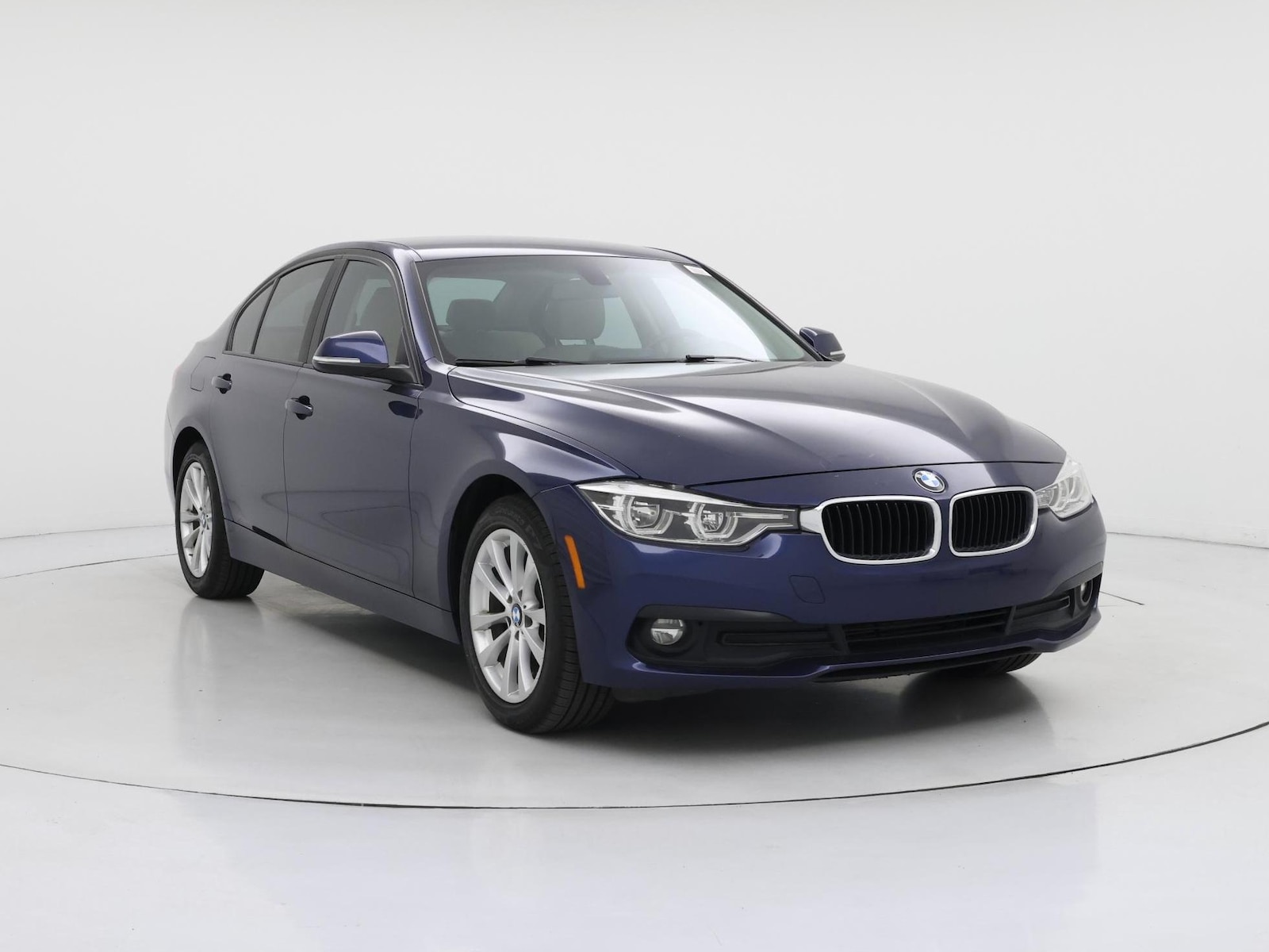 2018 BMW 3 Series 320i - Photo 2