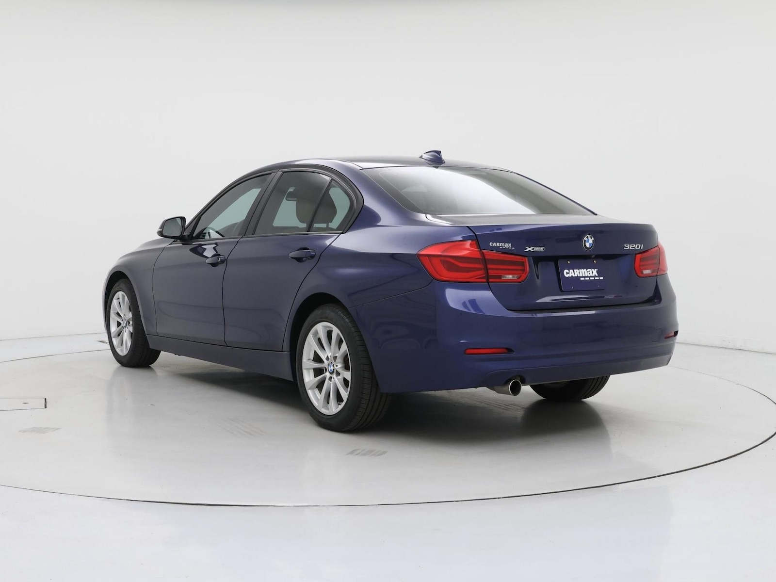 2018 BMW 3 Series 320i - Photo 3