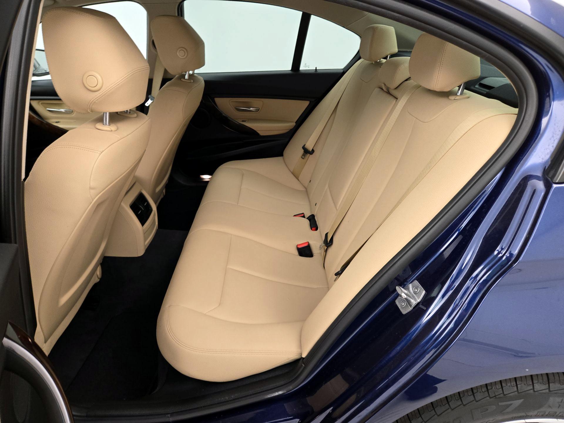 Thumbnail: 2018 BMW 3 Series - 19