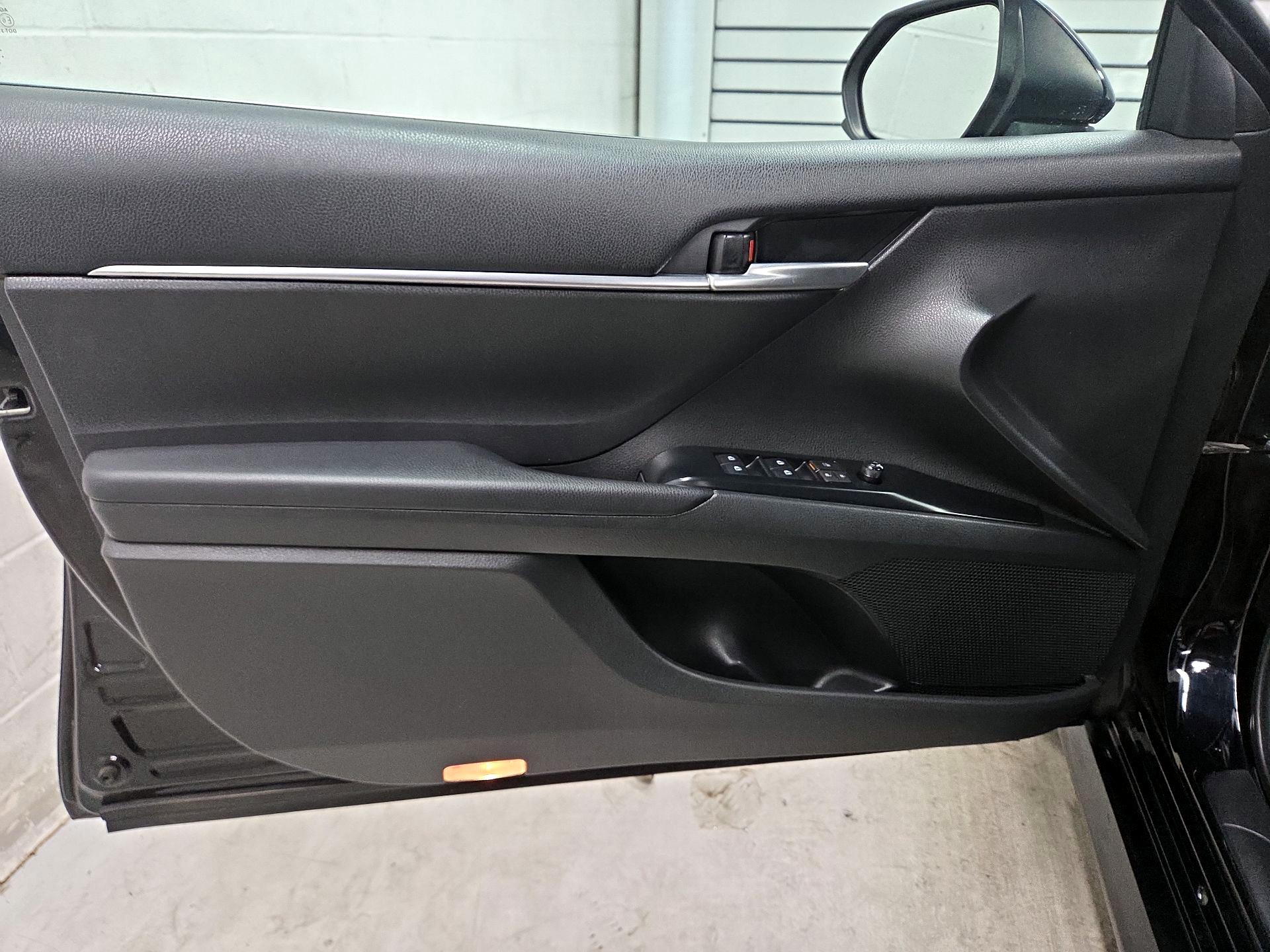 Thumbnail: 2019 Toyota Camry - 12