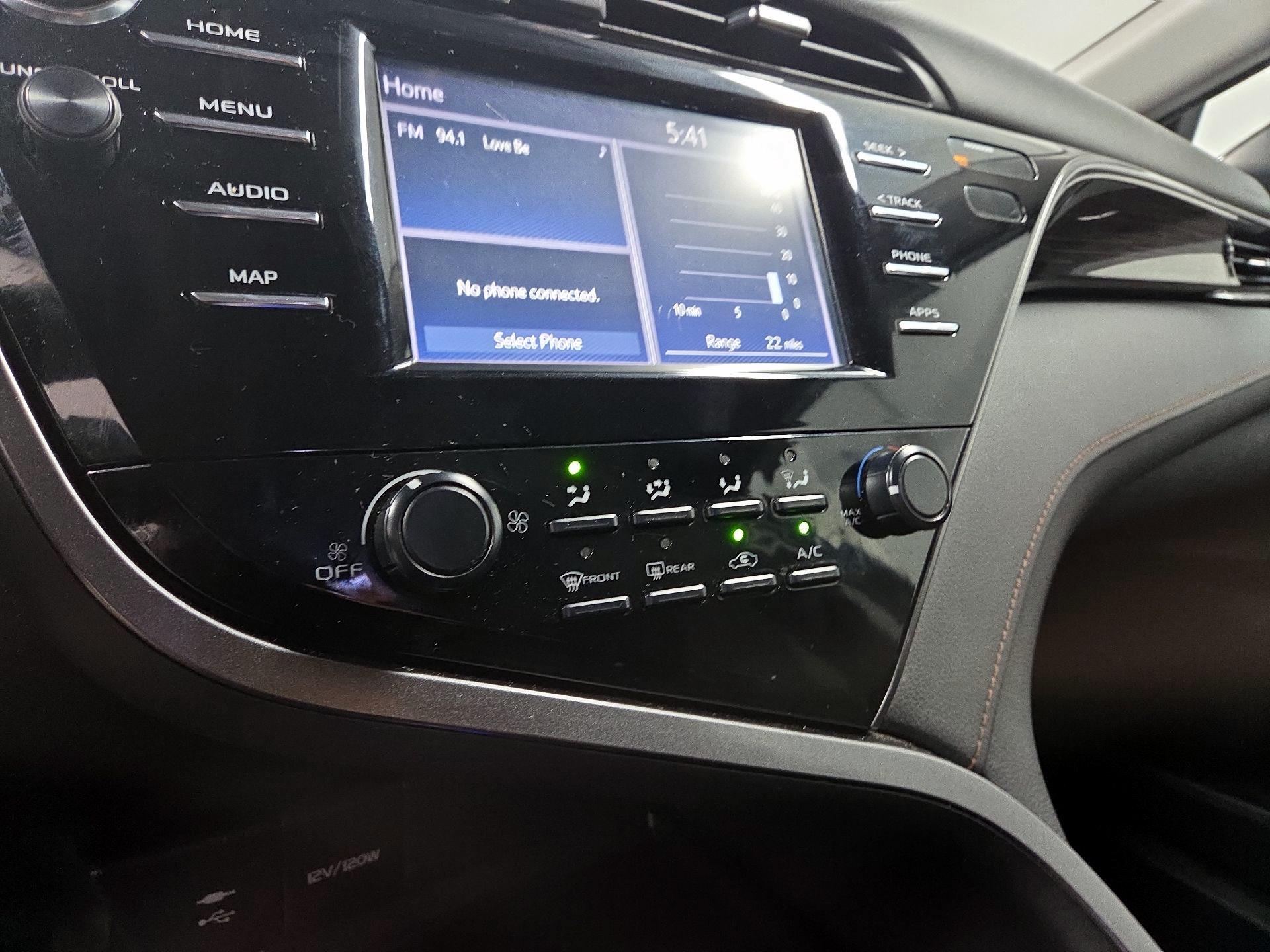 Thumbnail: 2019 Toyota Camry - 14