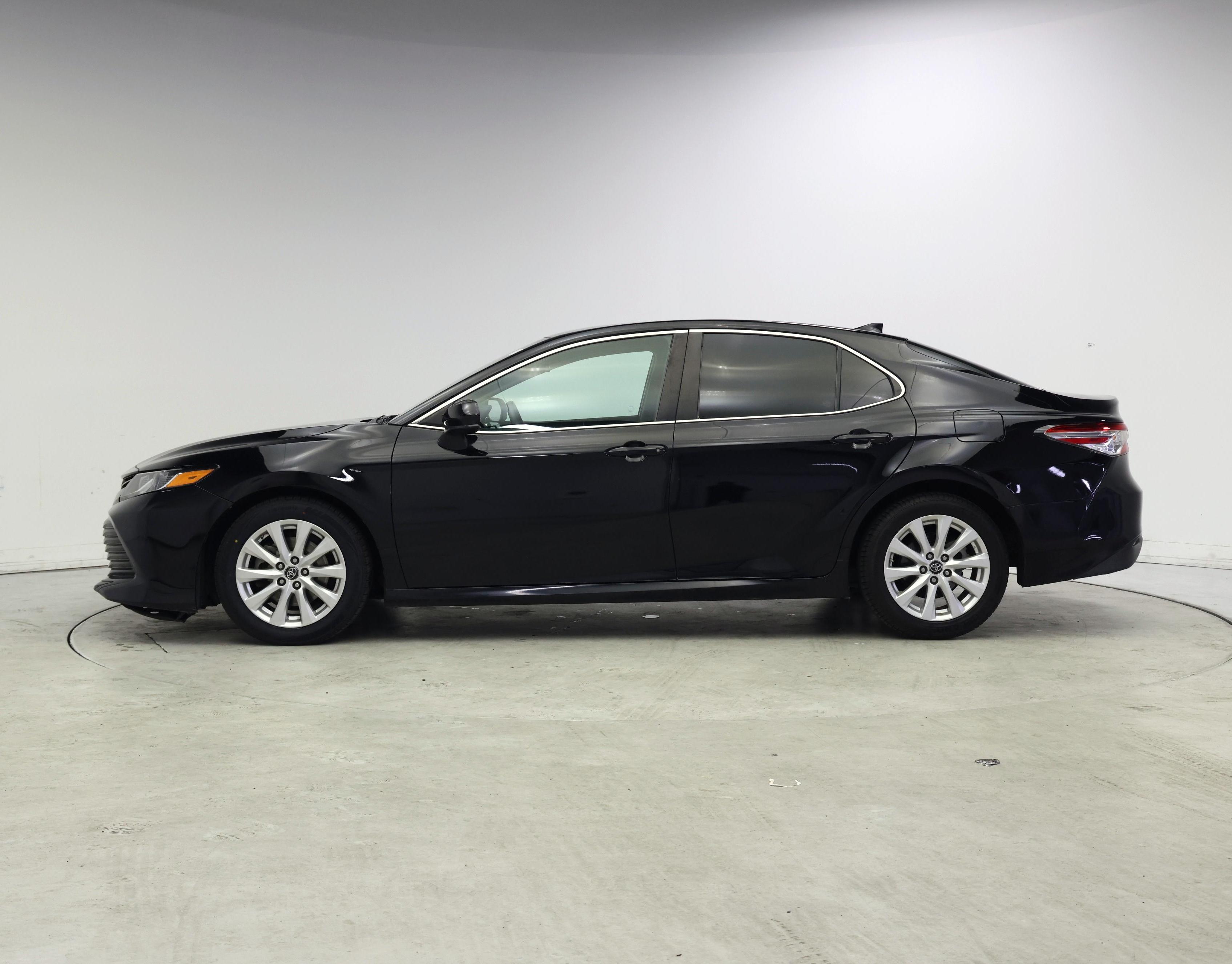 Thumbnail: 2019 Toyota Camry - 3