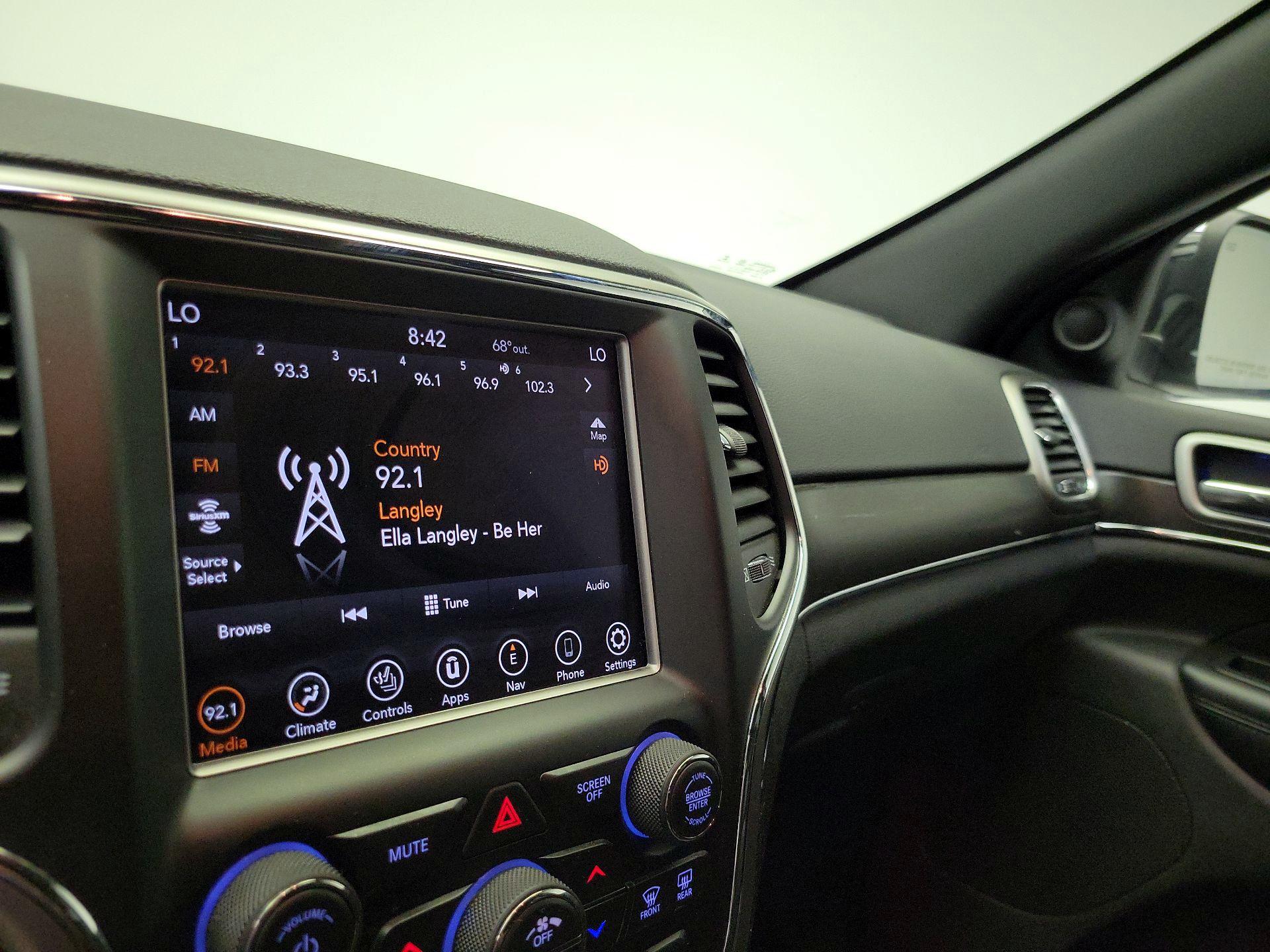 Thumbnail: 2018 Jeep Grand Cherokee - 16