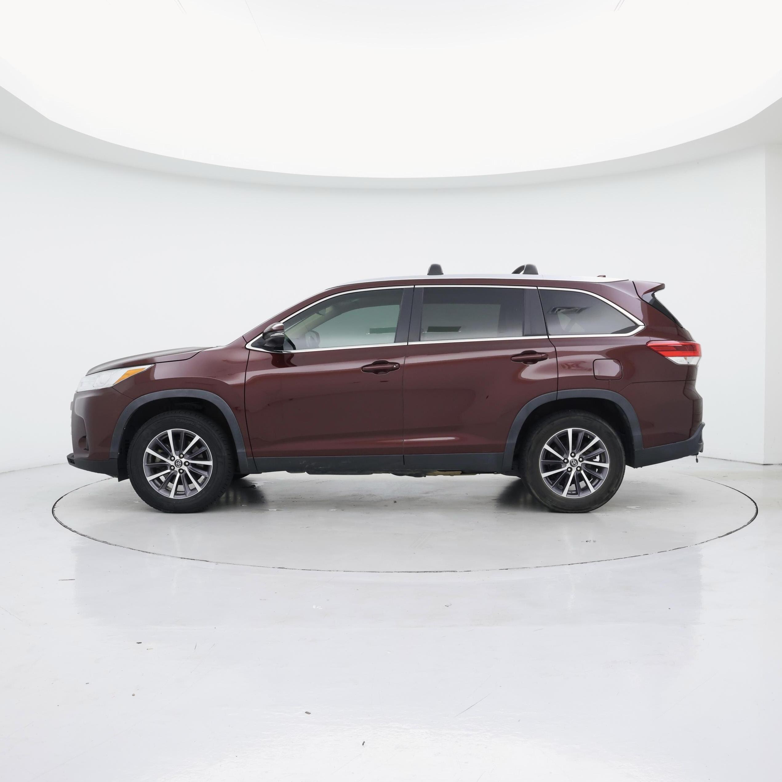 Thumbnail: 2019 Toyota Highlander - 3