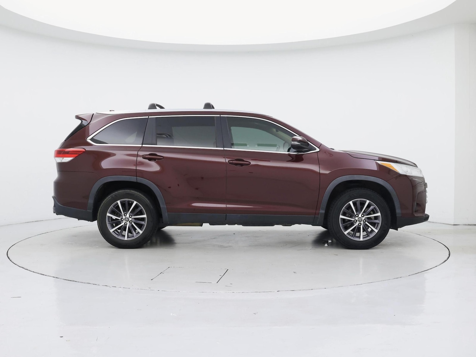2019 Toyota Highlander XLE - Photo 8