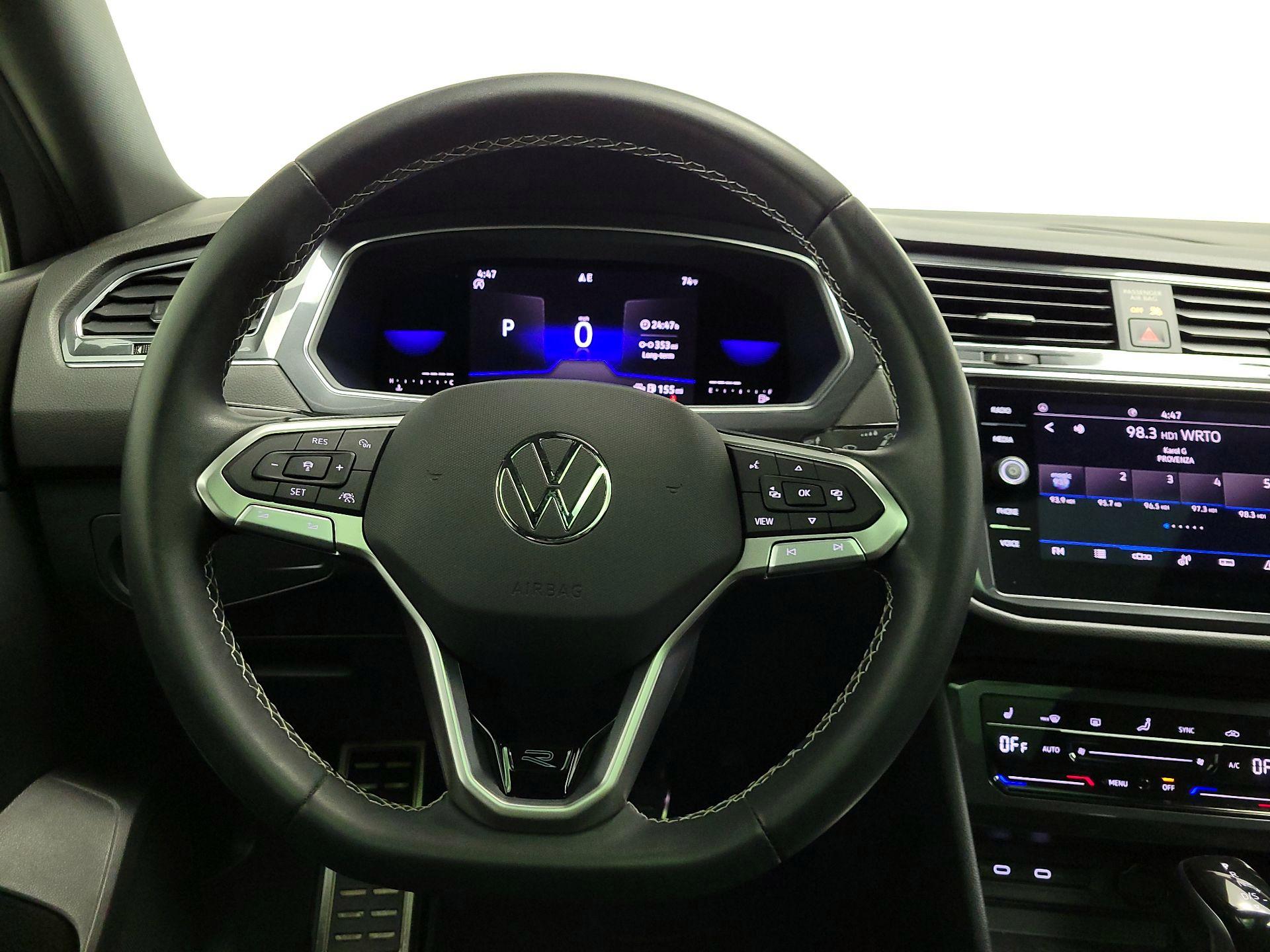 Thumbnail: 2023 Volkswagen Tiguan - 10