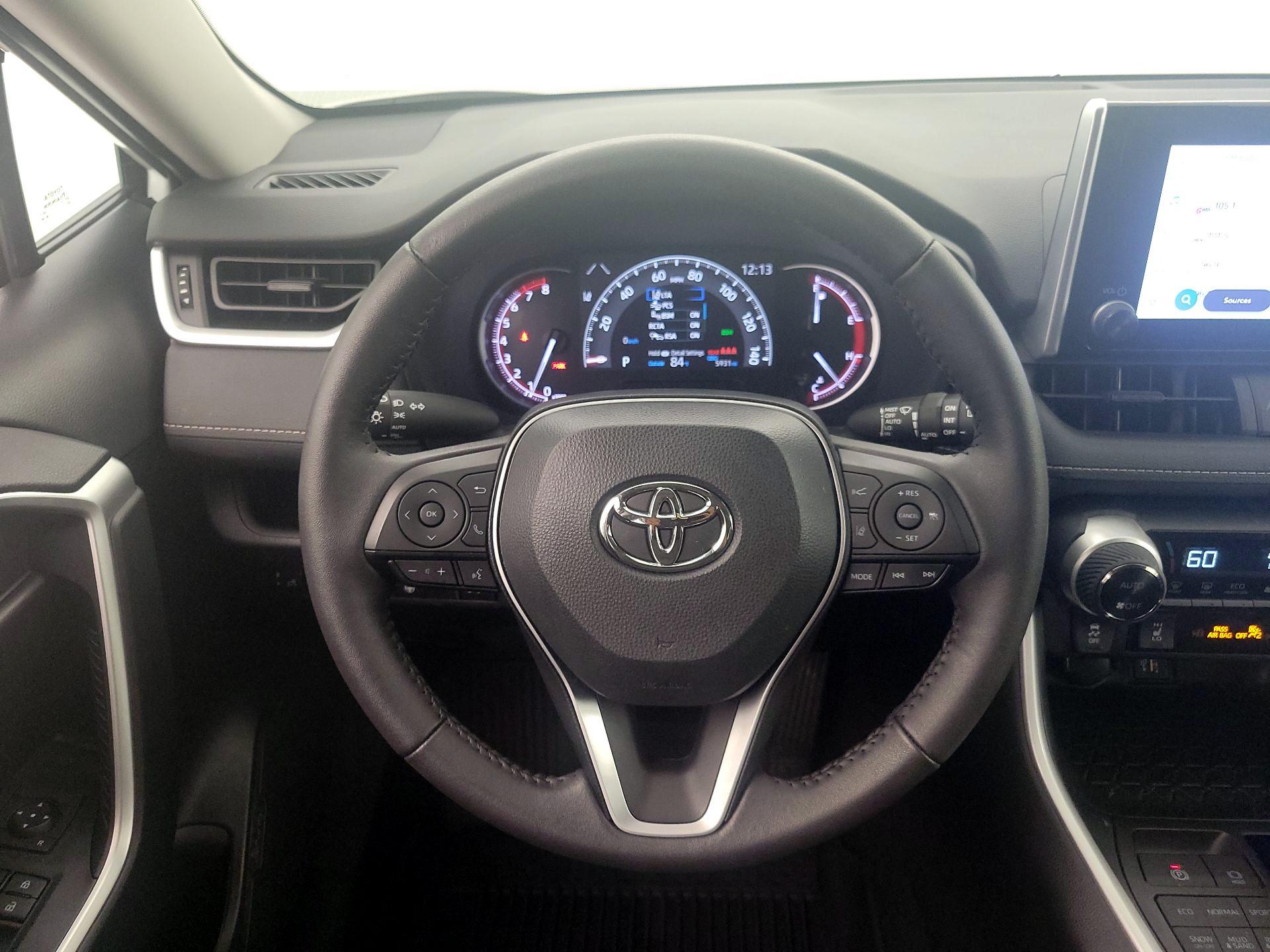 Thumbnail: 2024 Toyota RAV4 - 10