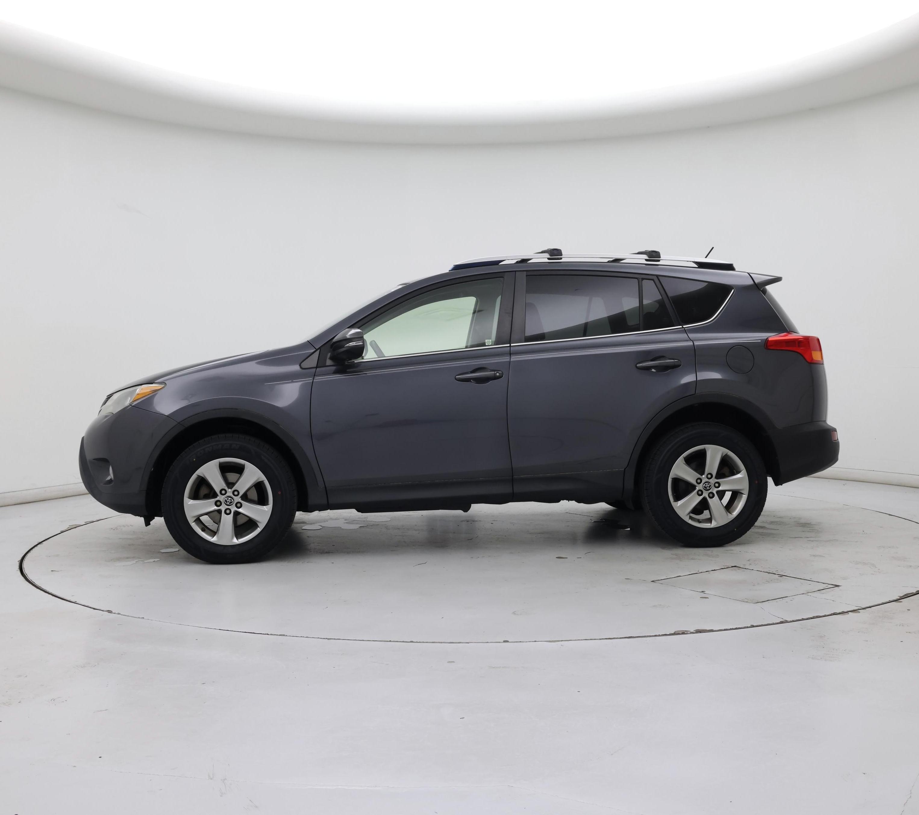 Thumbnail: 2015 Toyota RAV4 - 3