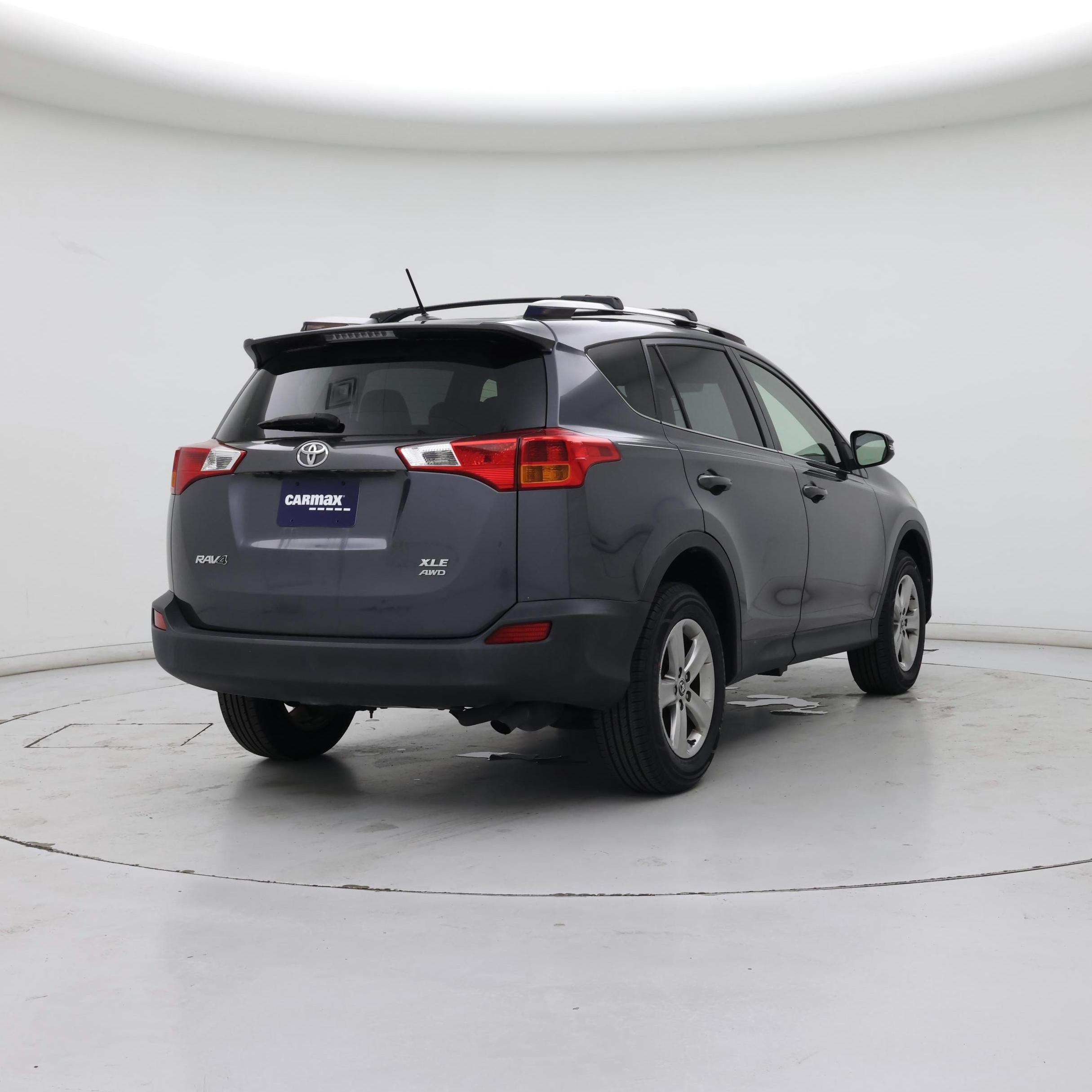 Thumbnail: 2015 Toyota RAV4 - 8