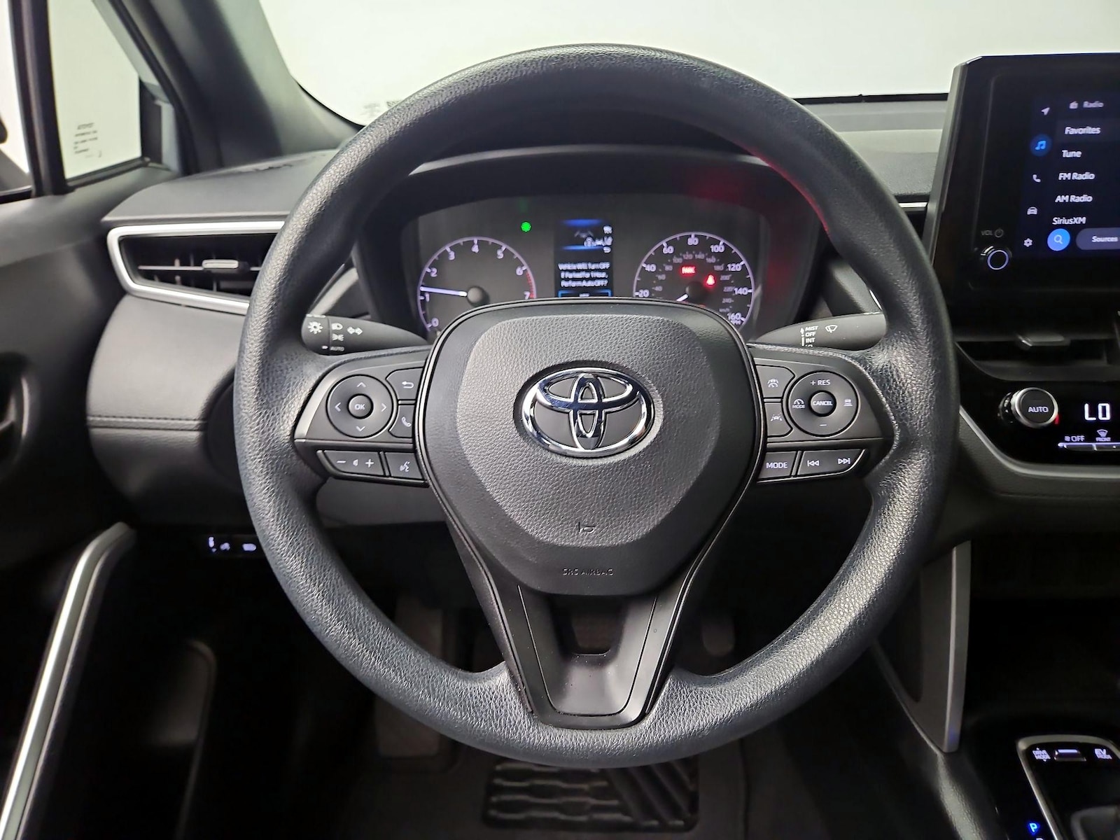 2024 Toyota Corolla Cross S - Photo 11