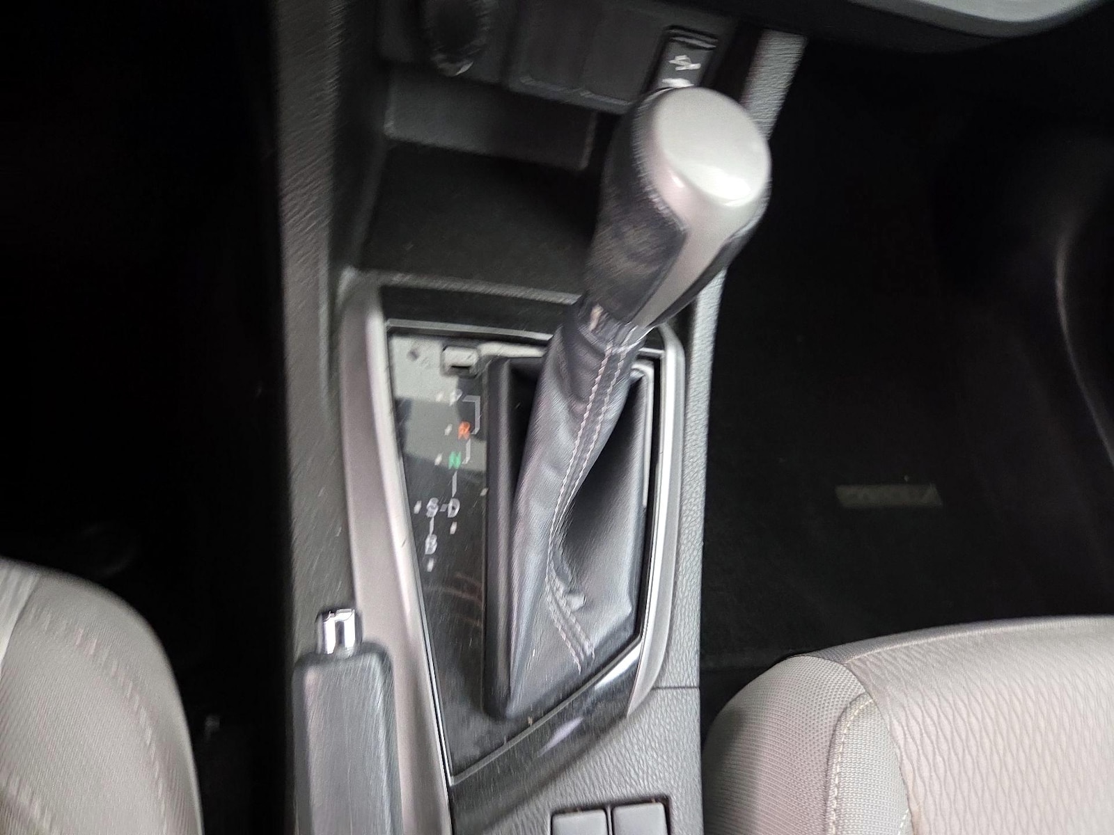 2015 Toyota Corolla LE Eco Plus - Photo 18
