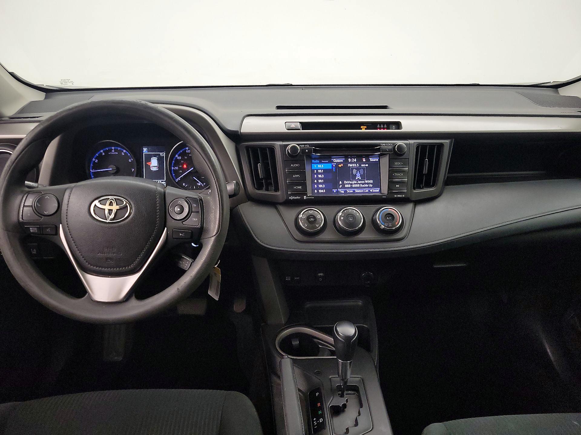 Thumbnail: 2018 Toyota RAV4 - 9