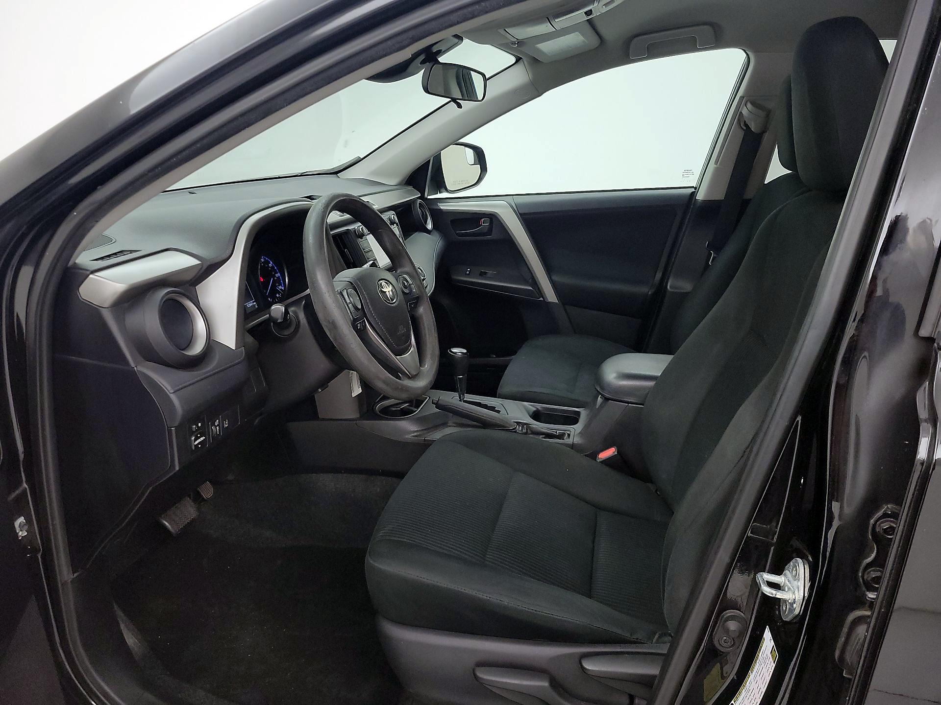 Thumbnail: 2018 Toyota RAV4 - 11