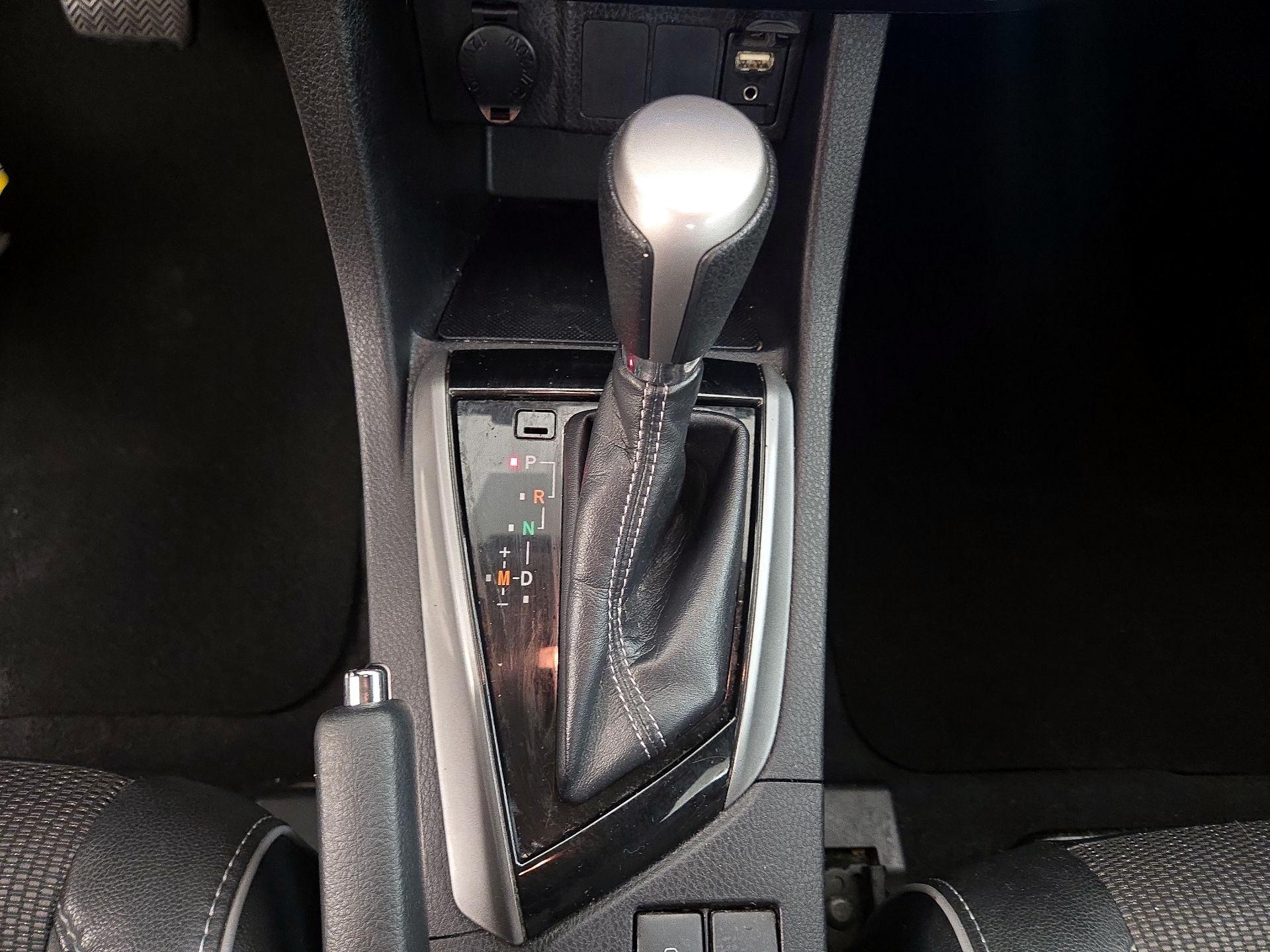 Thumbnail: 2014 Toyota Corolla - 17