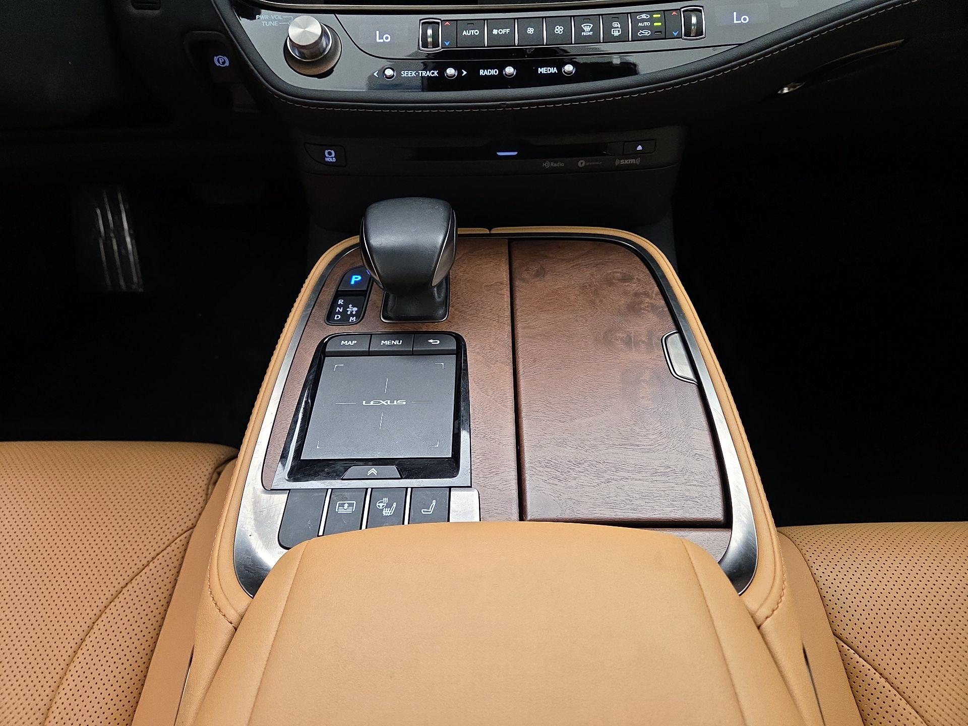Thumbnail: 2021 Lexus LS - 18