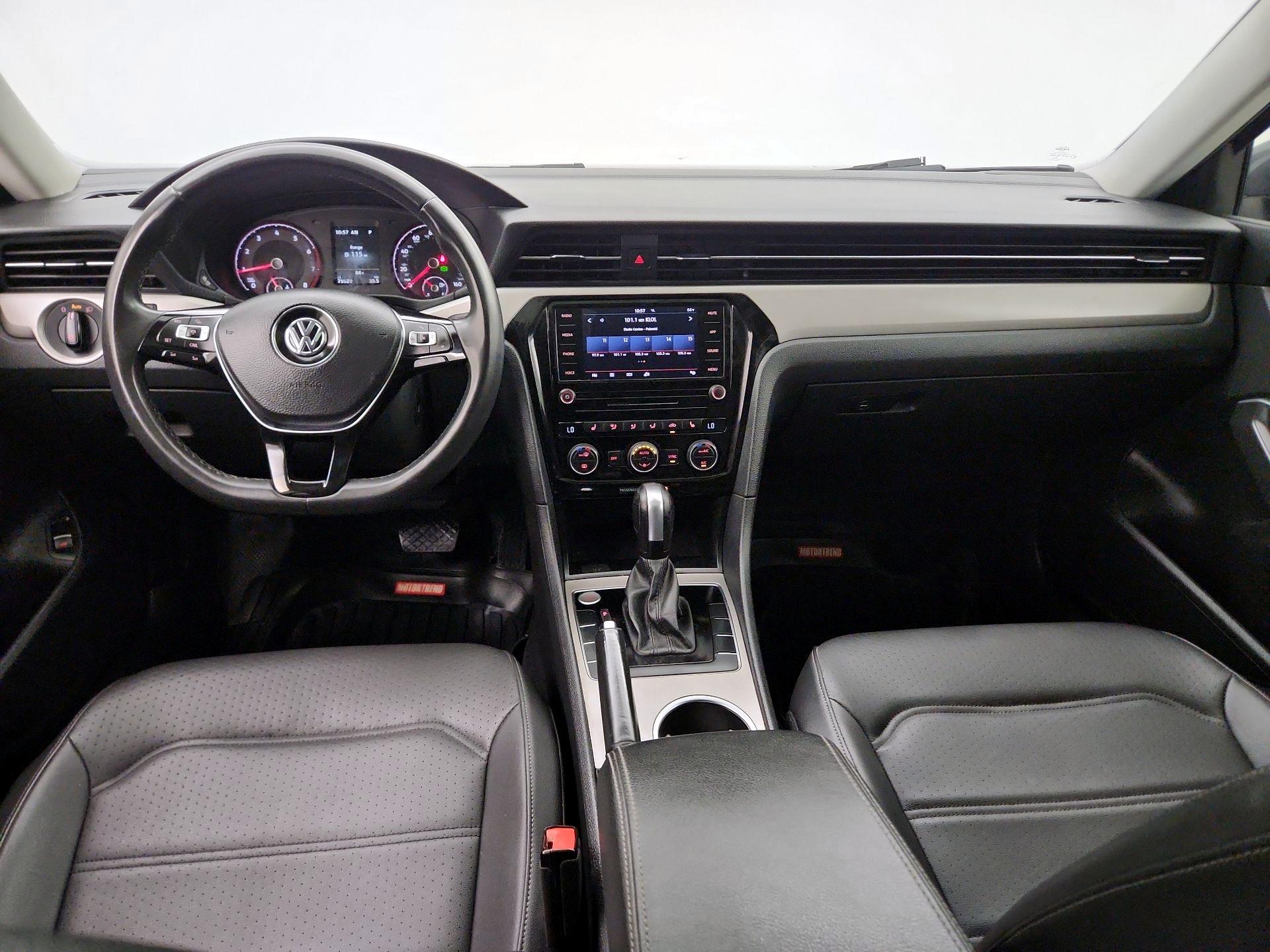 Thumbnail: 2022 Volkswagen Passat - 9