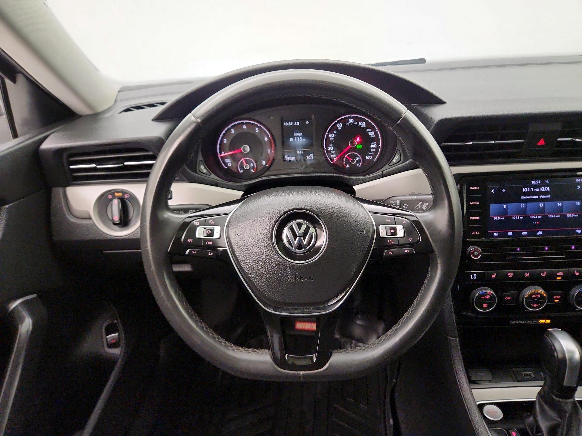 Thumbnail: 2022 Volkswagen Passat - 10