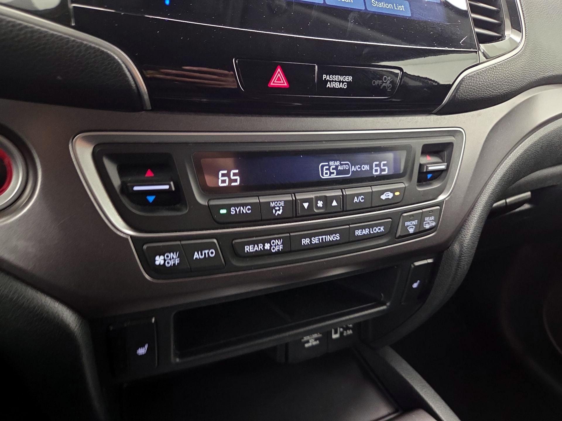 Thumbnail: 2020 Honda Pilot - 16