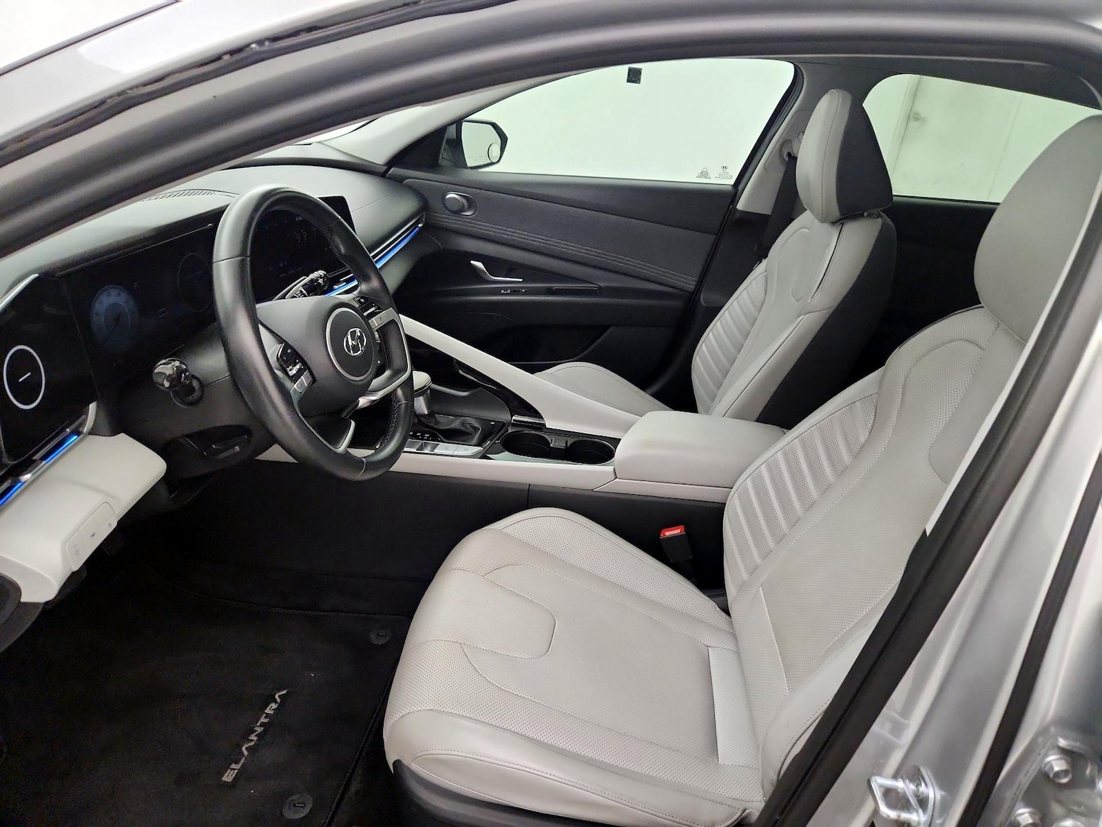 2021 Hyundai Elantra Limited - Photo 12