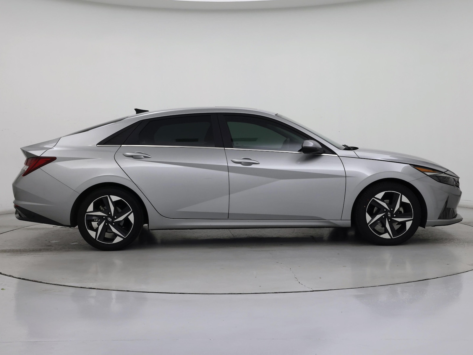 2021 Hyundai Elantra Limited - Photo 8