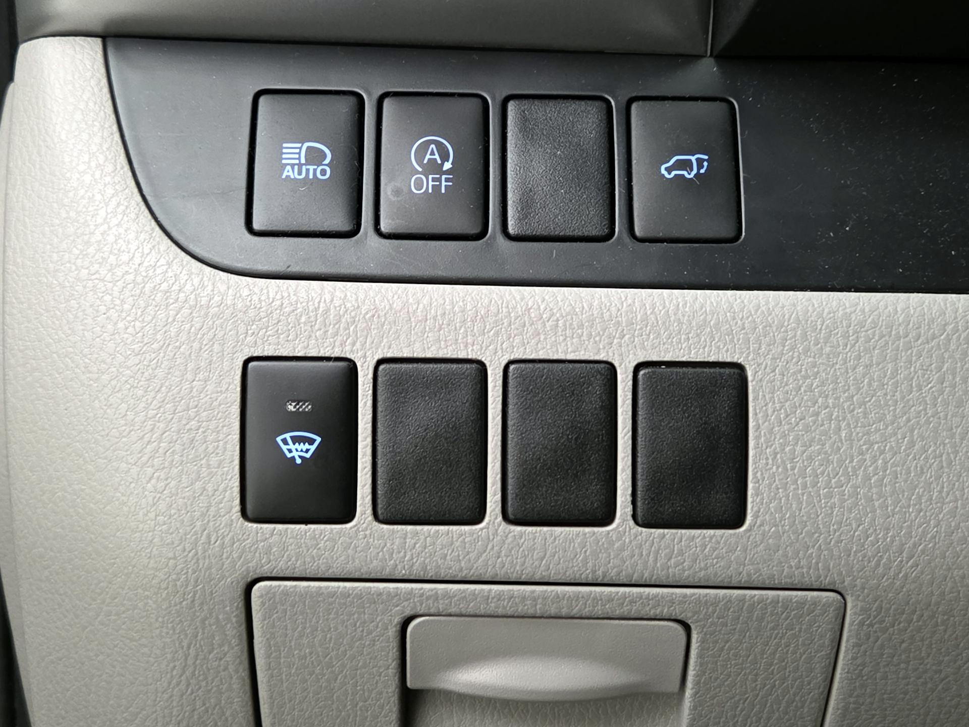 Thumbnail: 2018 Toyota Highlander - 13