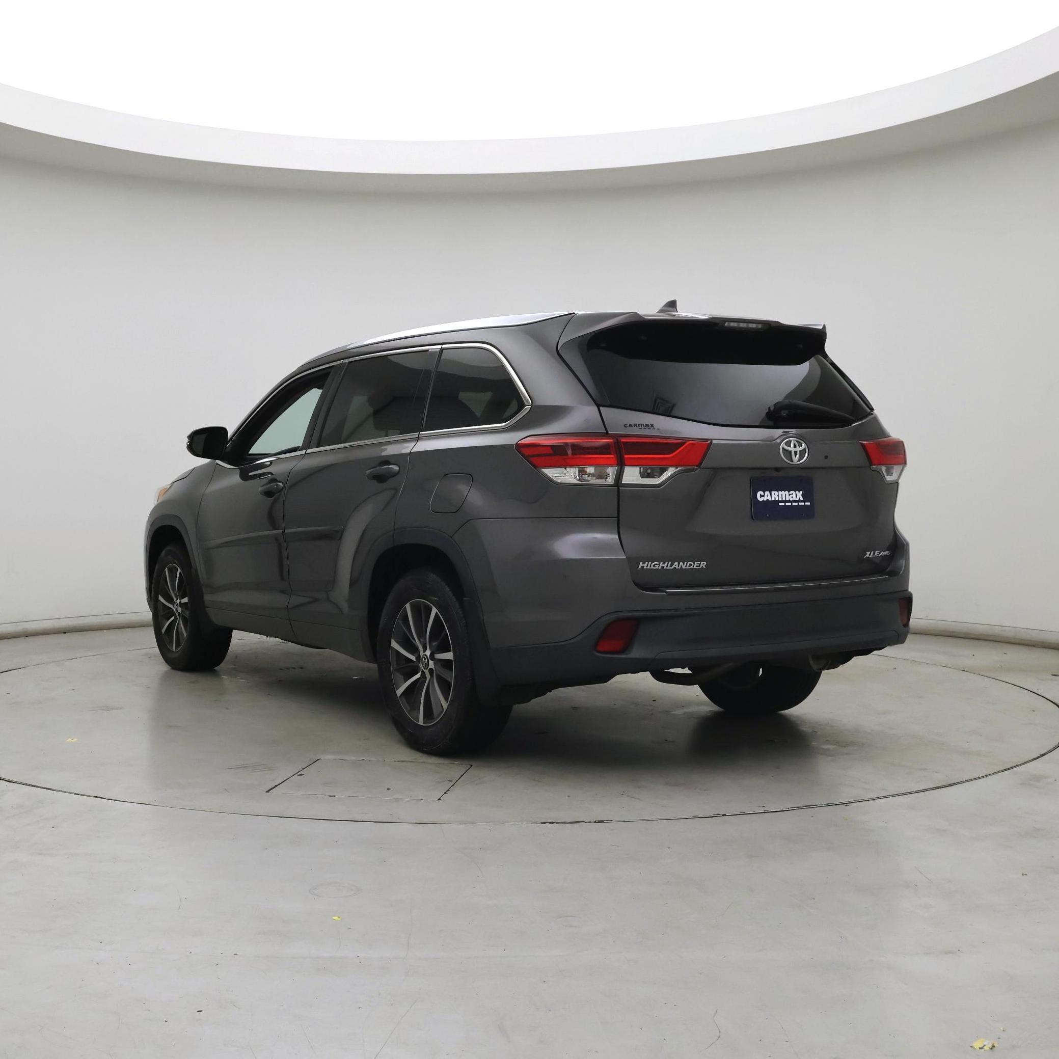 Thumbnail: 2018 Toyota Highlander - 2