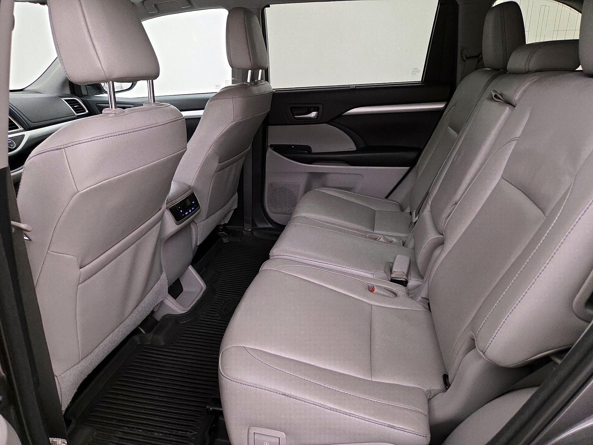 Thumbnail: 2018 Toyota Highlander - 19