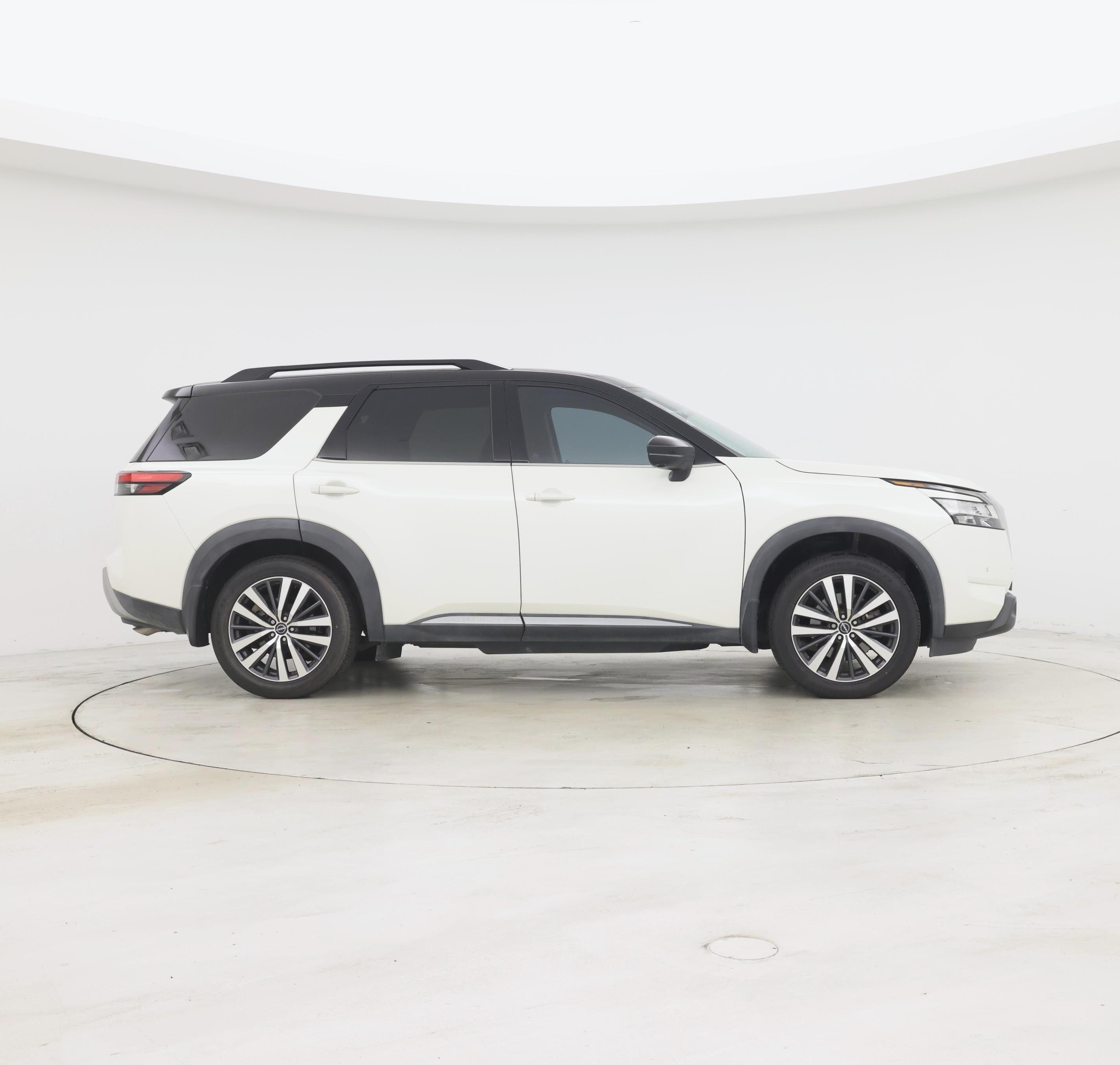 Thumbnail: 2022 Nissan Pathfinder - 7