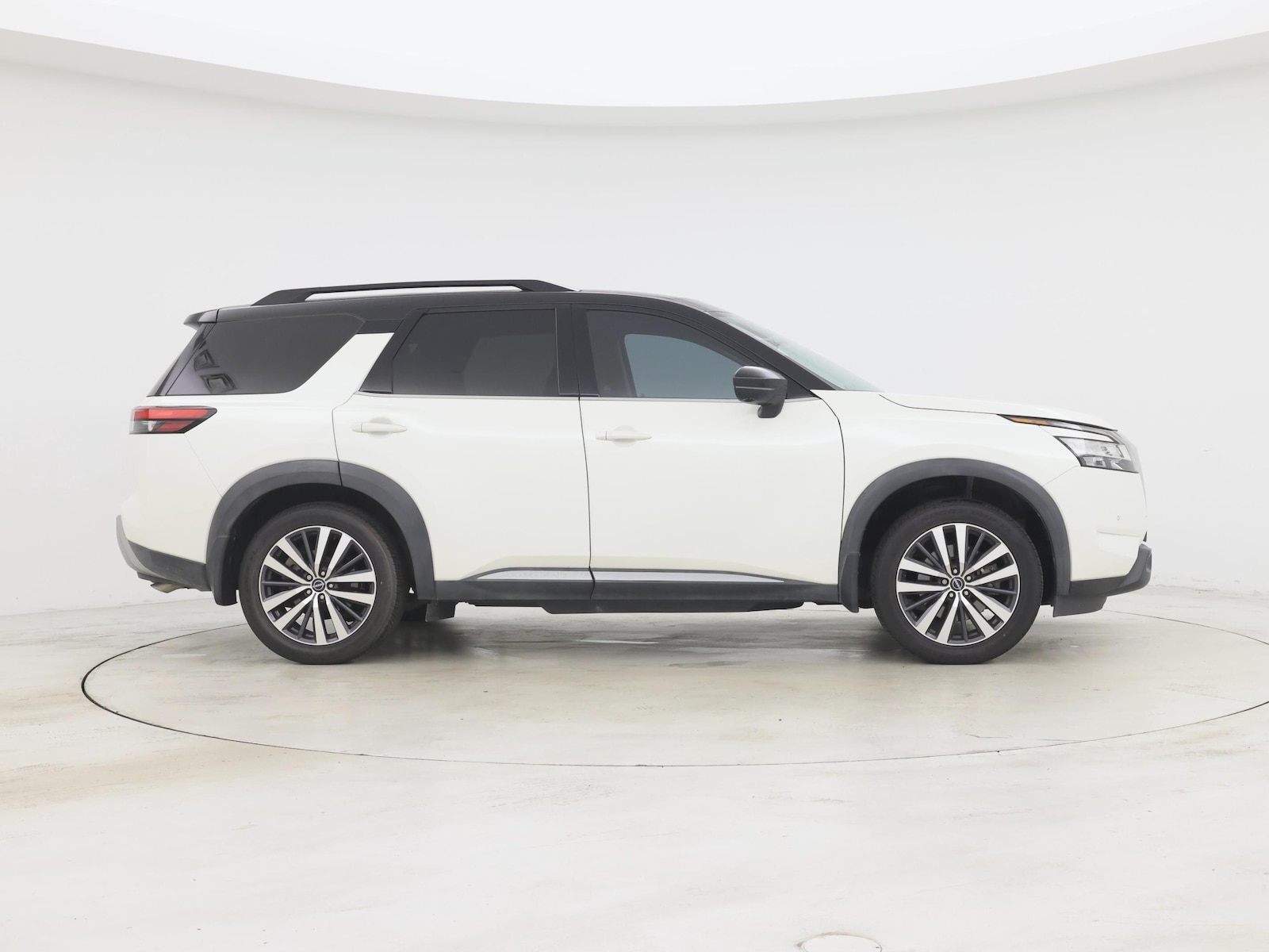 2022 Nissan Pathfinder Platinum - Photo 8