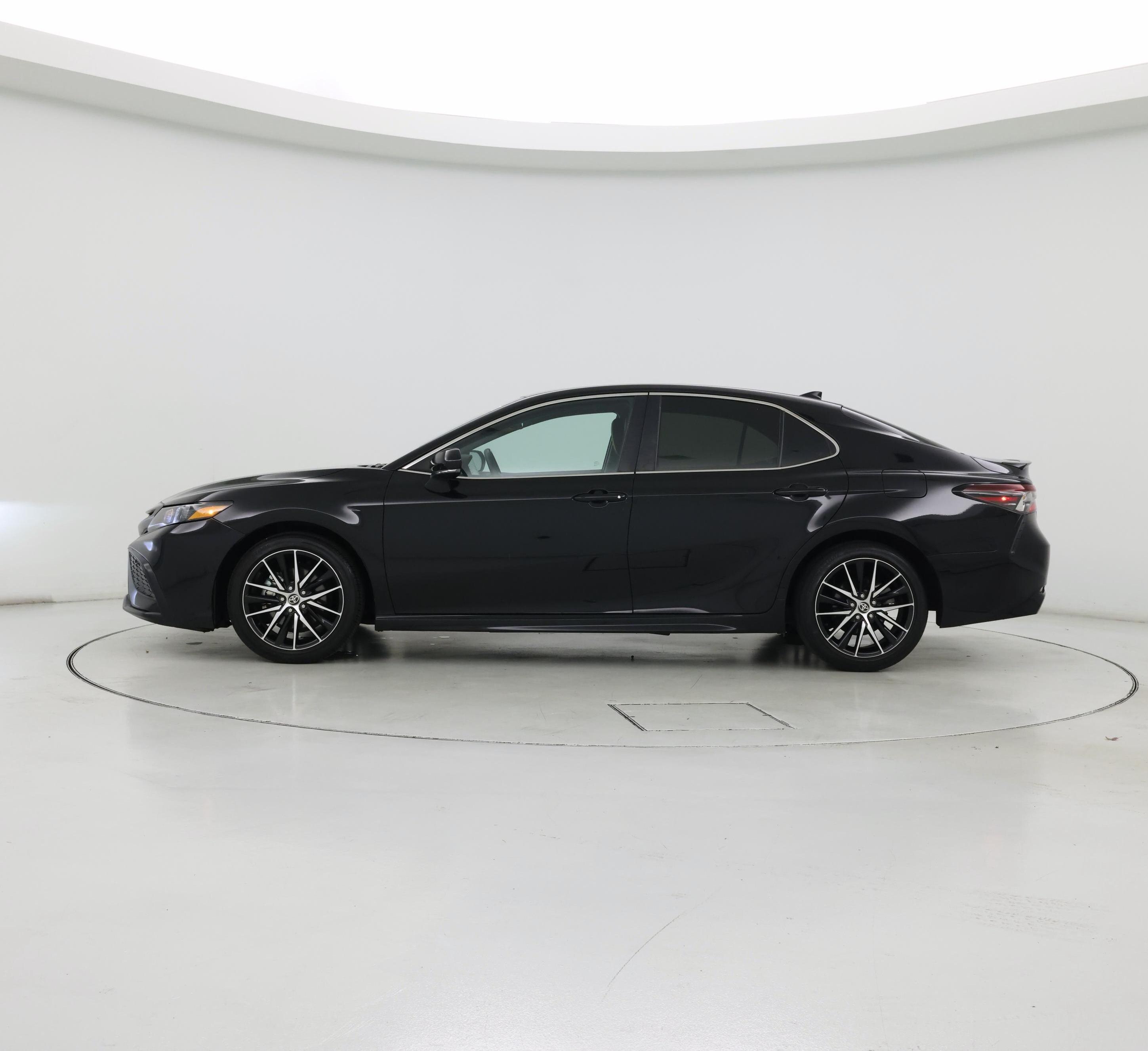 Thumbnail: 2024 Toyota Camry - 3
