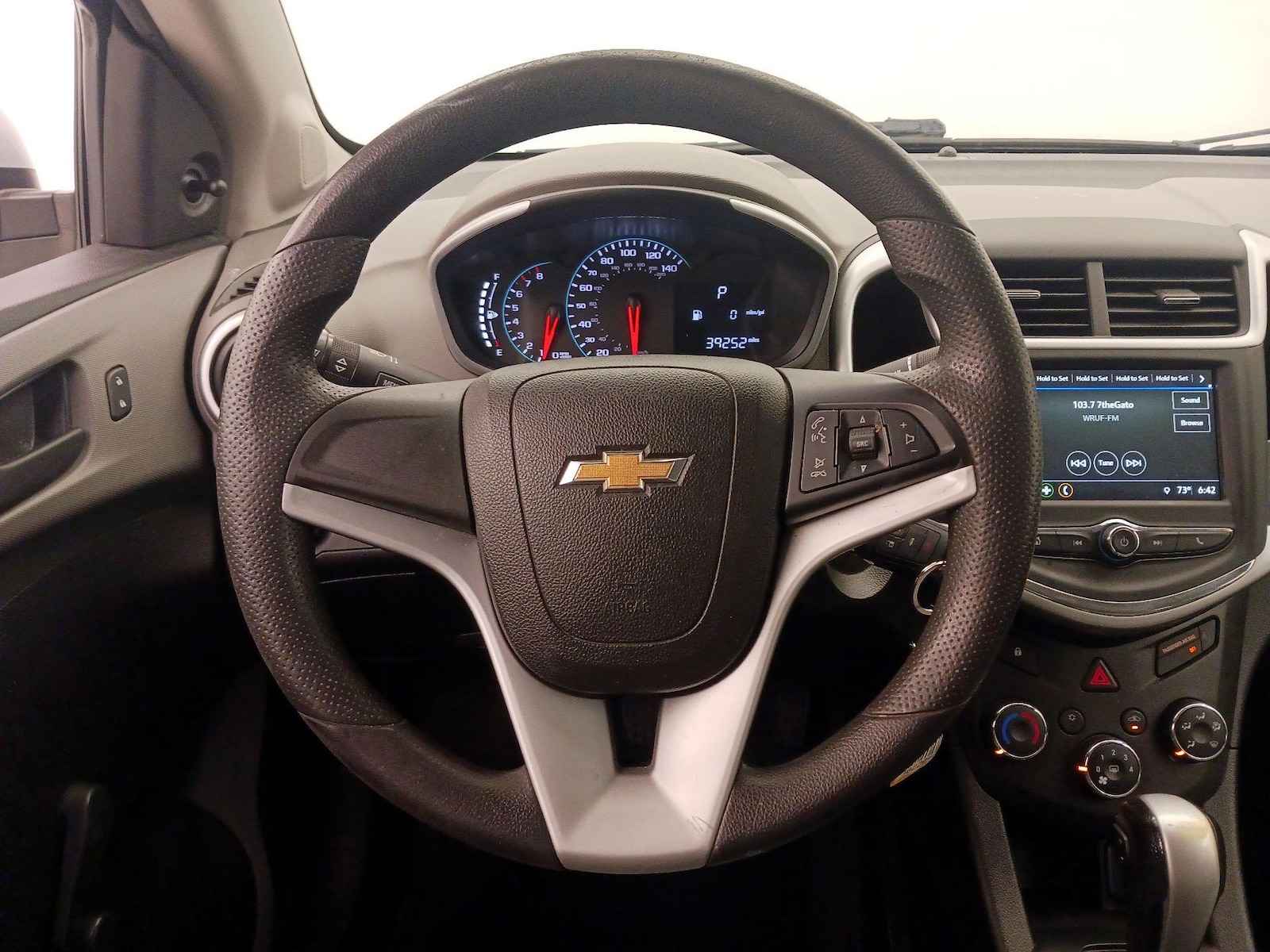 2018 Chevrolet Sonic LS - Photo 11