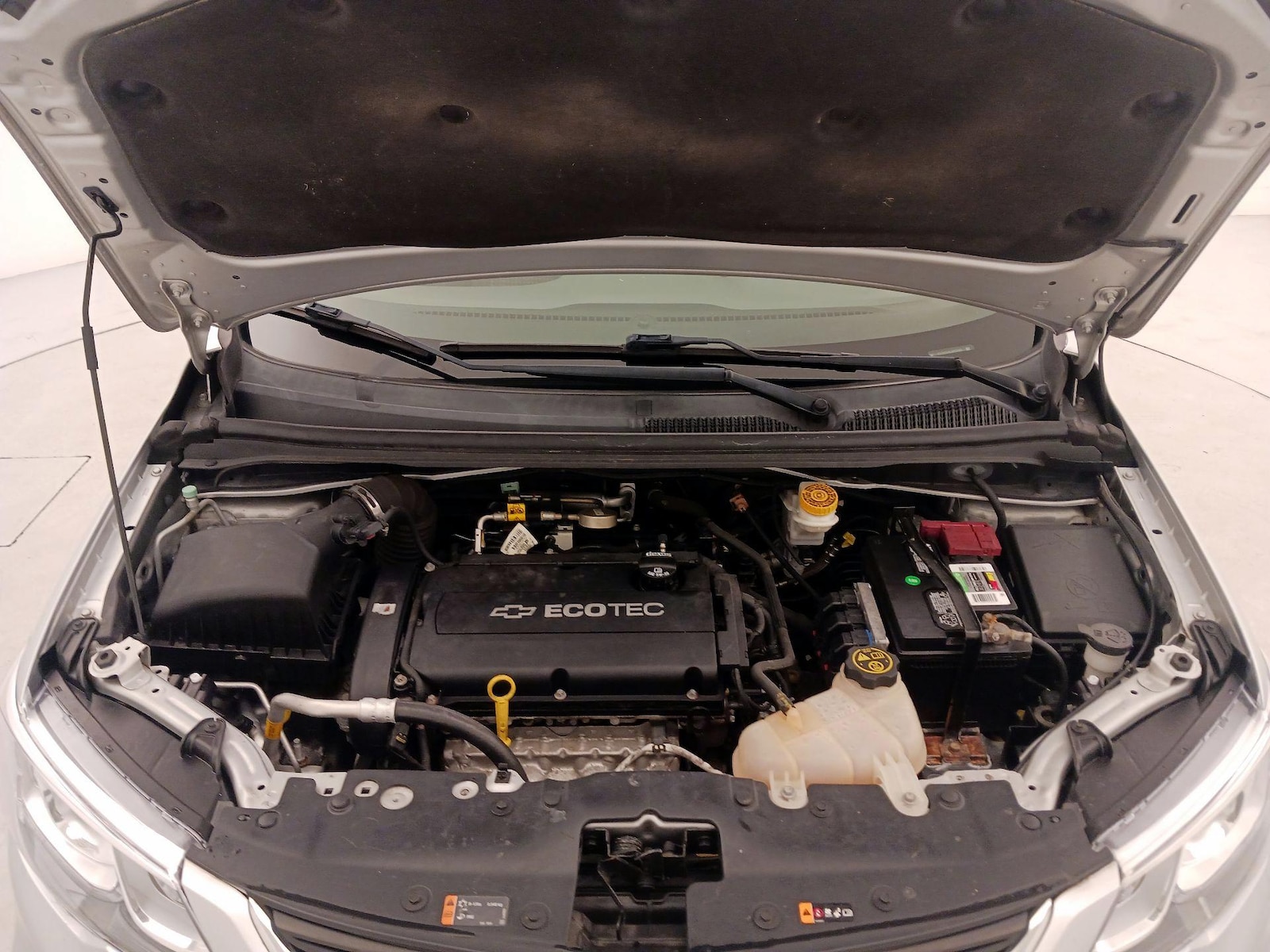 2018 Chevrolet Sonic LS - Photo 22