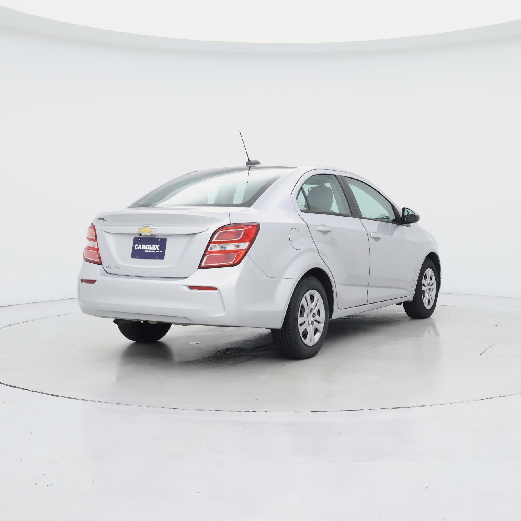 Thumbnail: 2018 Chevrolet Sonic - 8