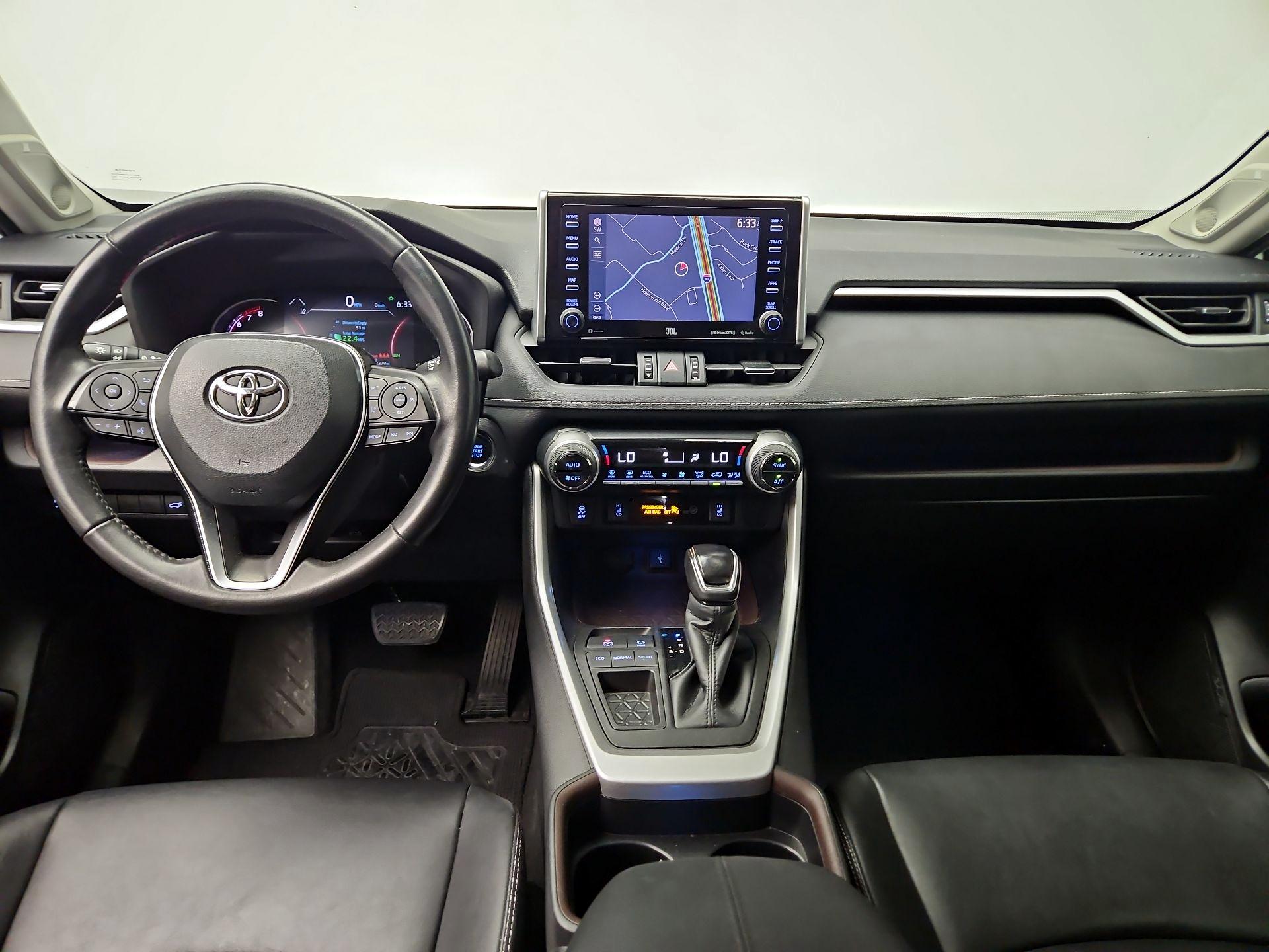 Thumbnail: 2021 Toyota RAV4 - 9